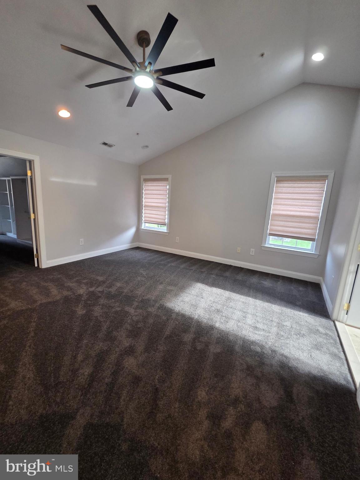 CROOM STATION - Residential