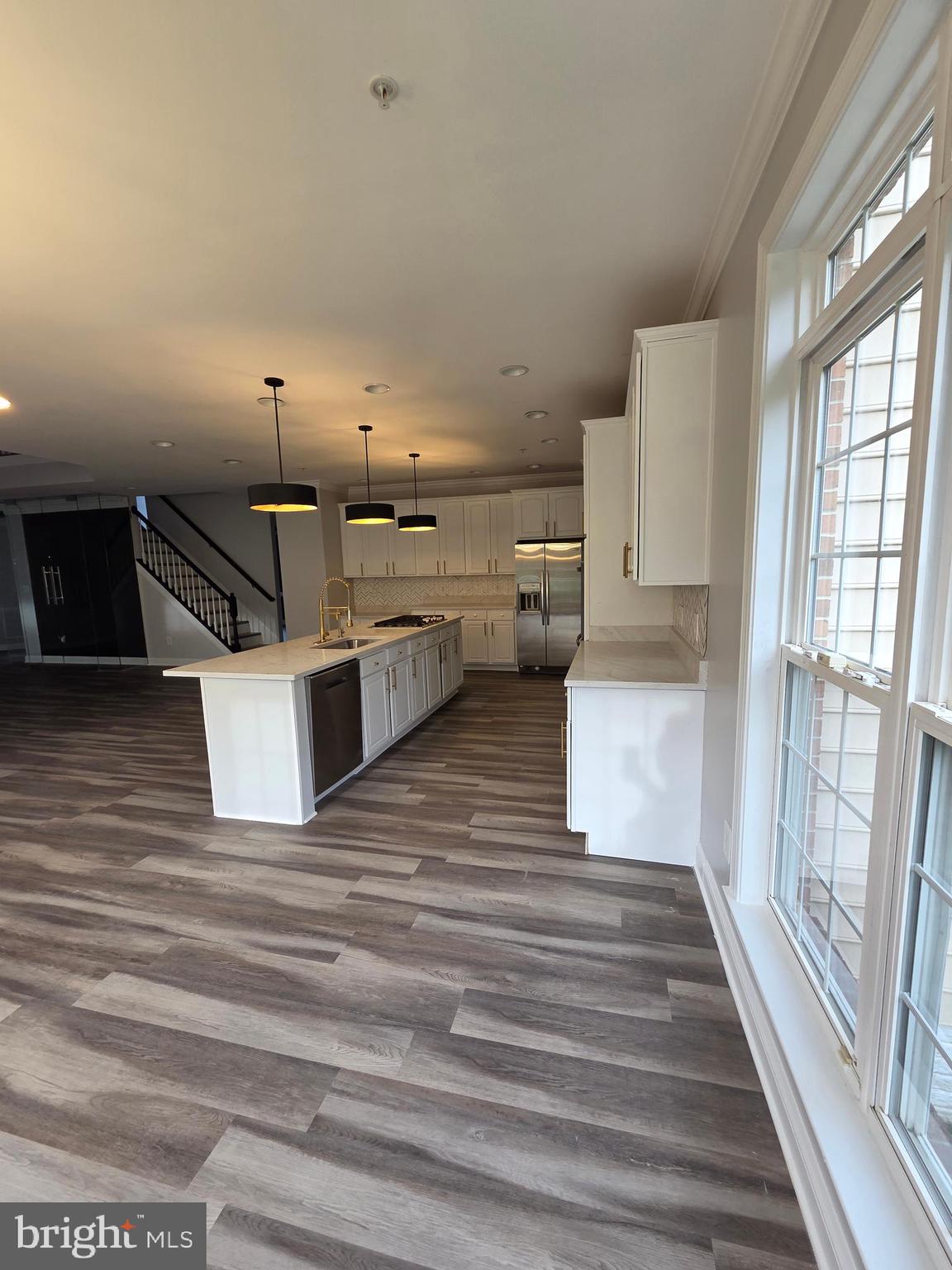 CROOM STATION - Residential