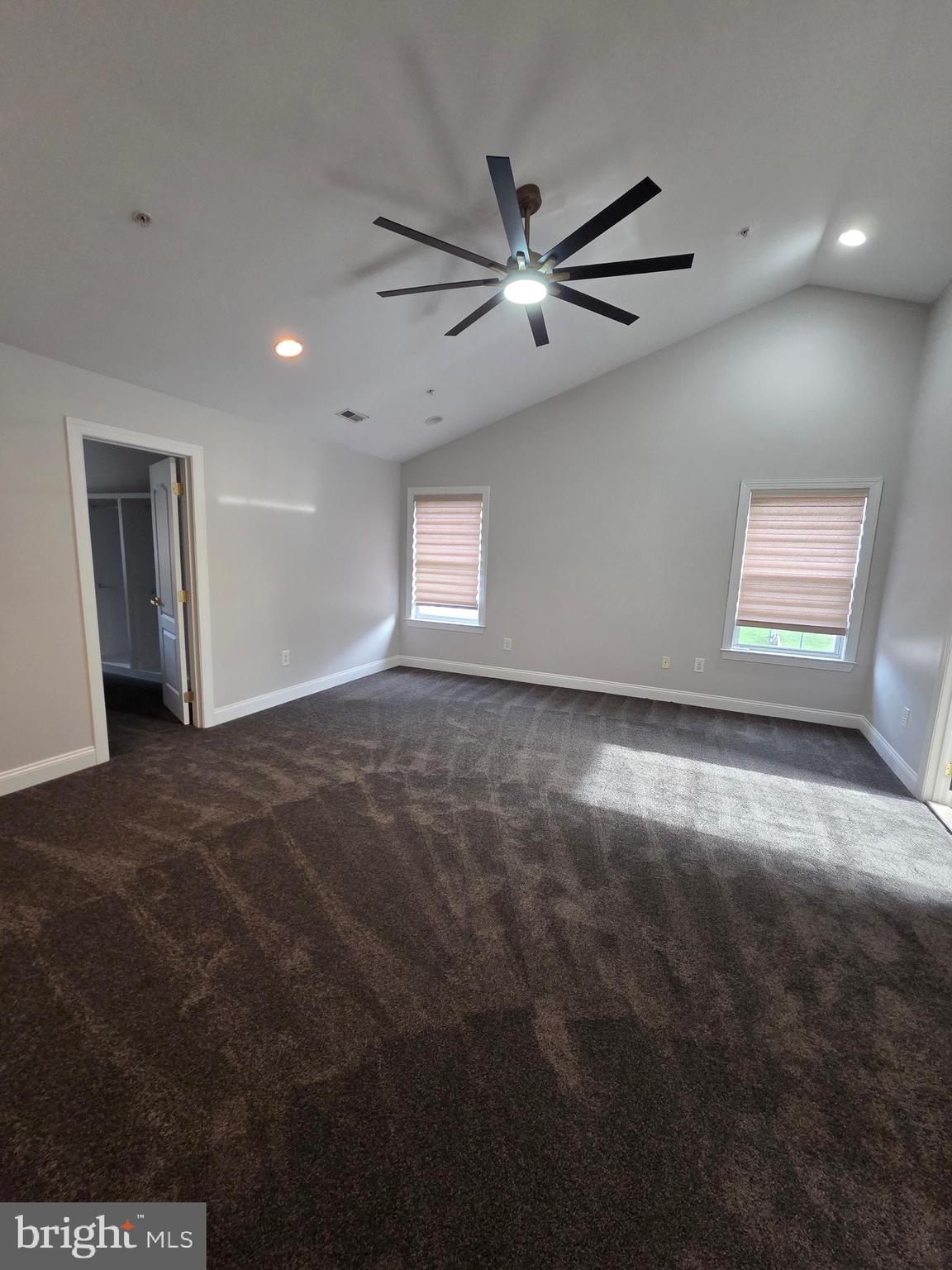 CROOM STATION - Residential