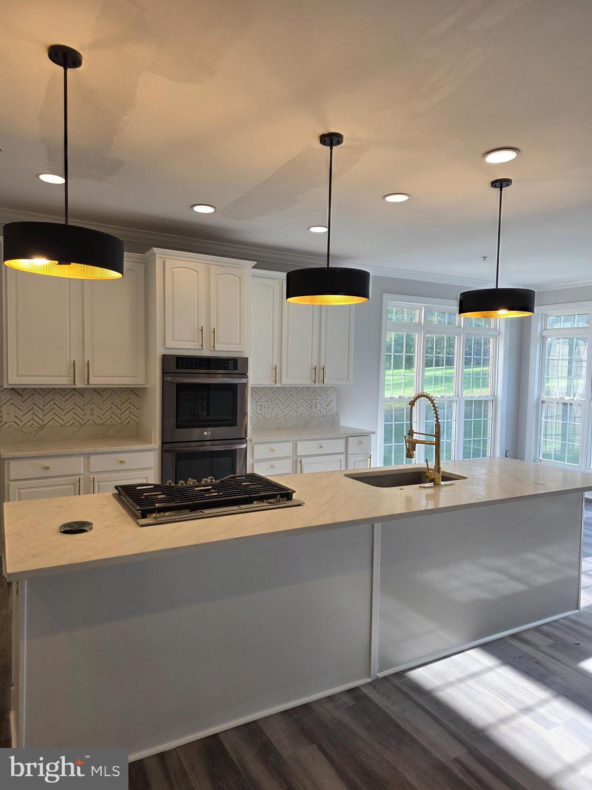 CROOM STATION - Residential