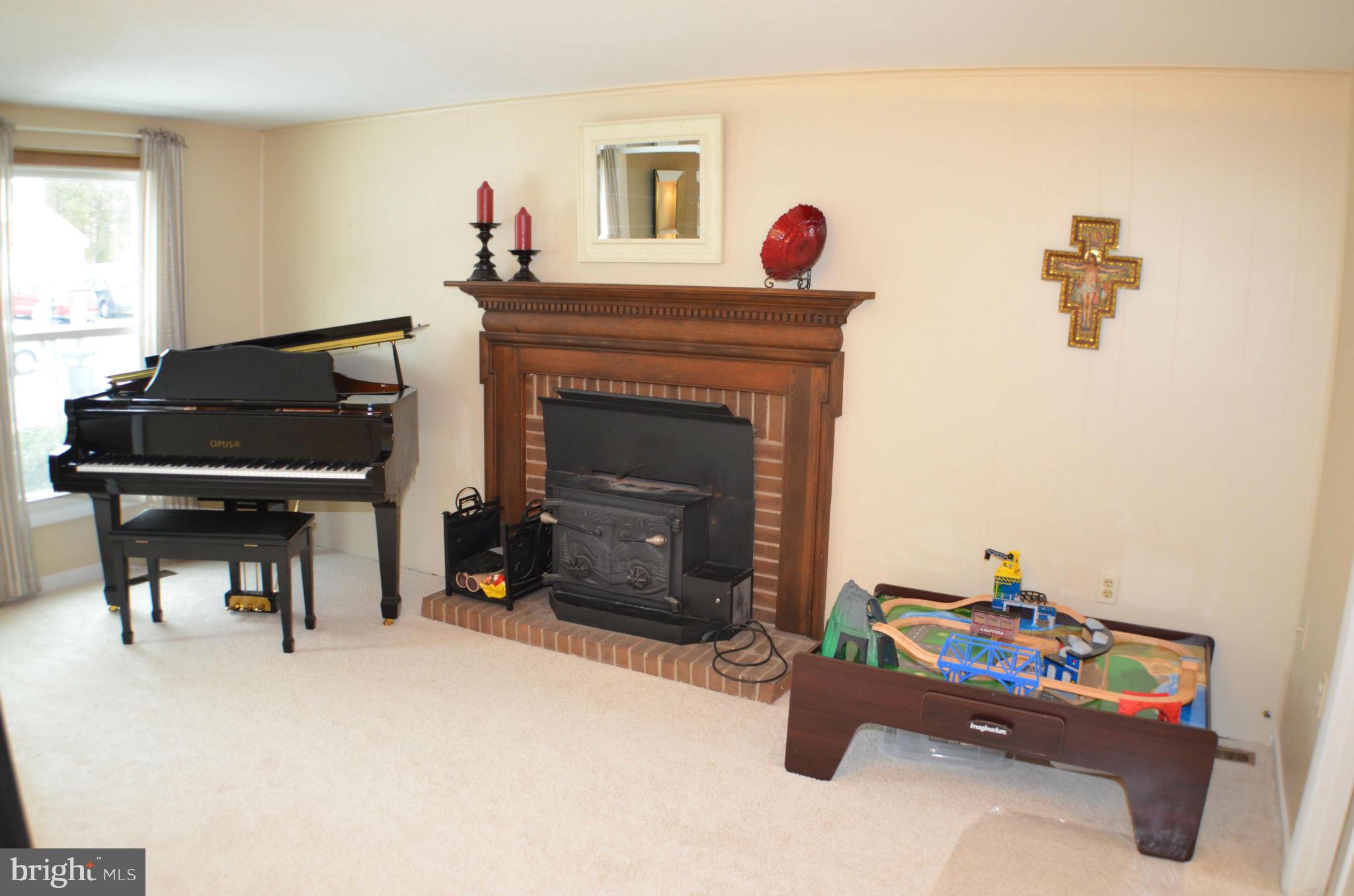 FOX MILL ESTATES - Residential