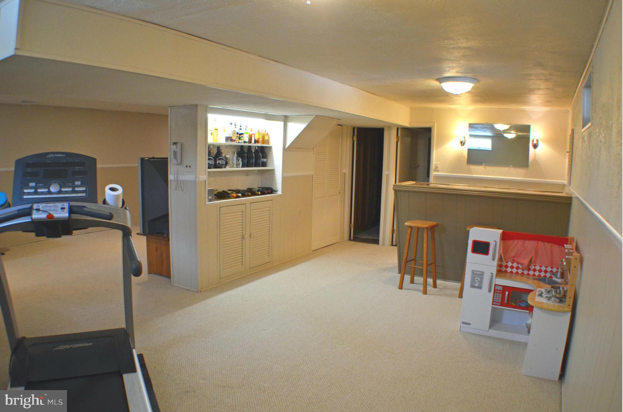 FOX MILL ESTATES - Residential