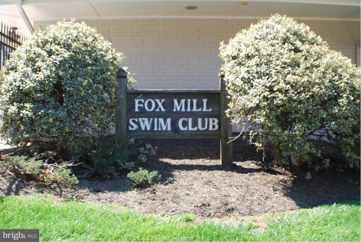 FOX MILL ESTATES - Residential
