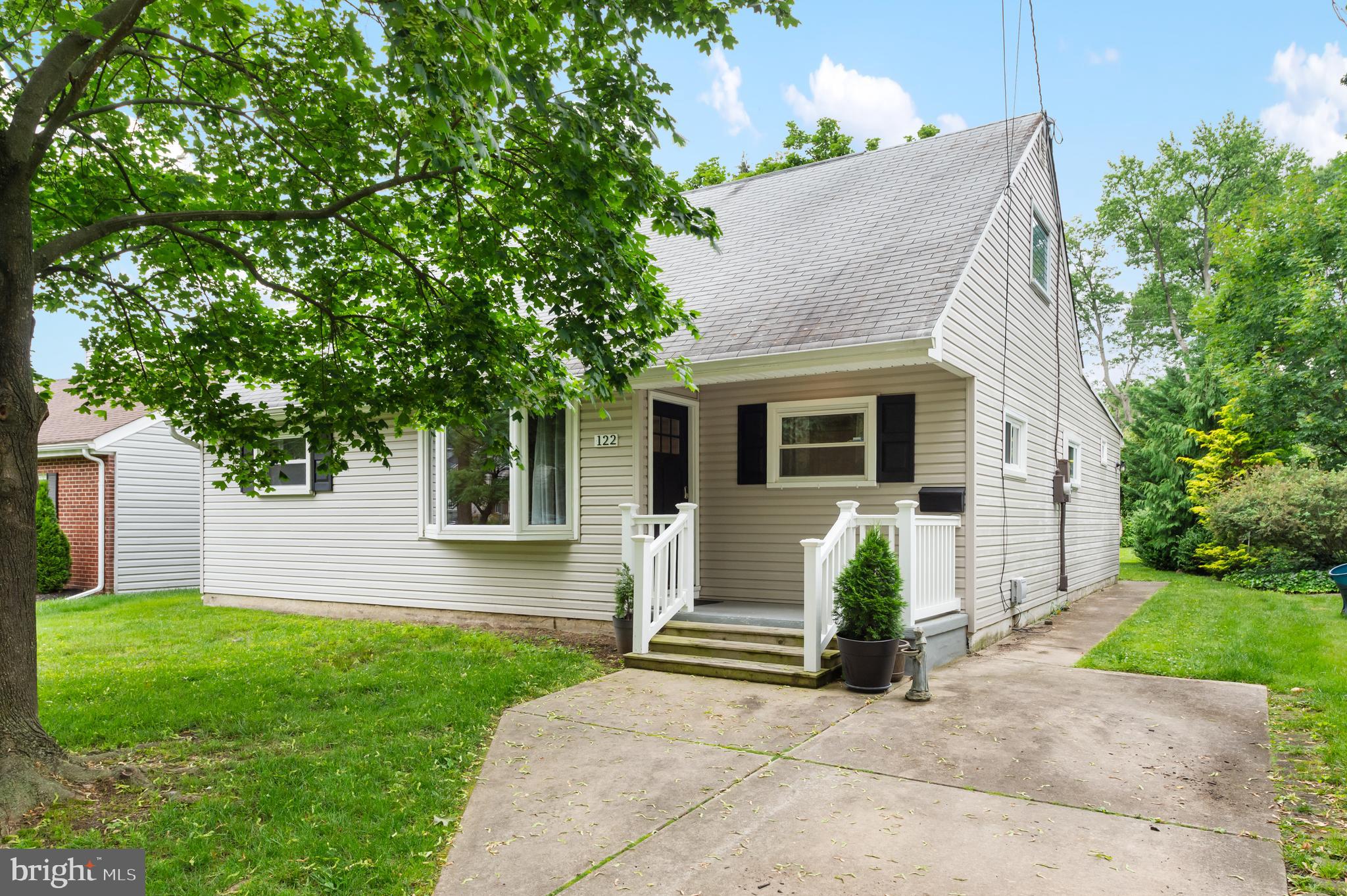 122 GLENWOOD AVENUE