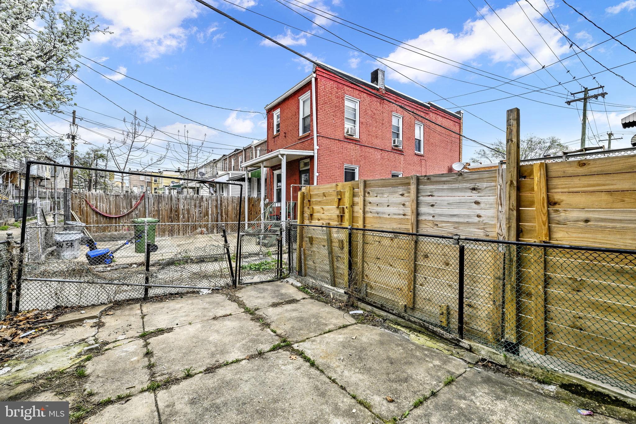 ELWOOD PARK - Residential