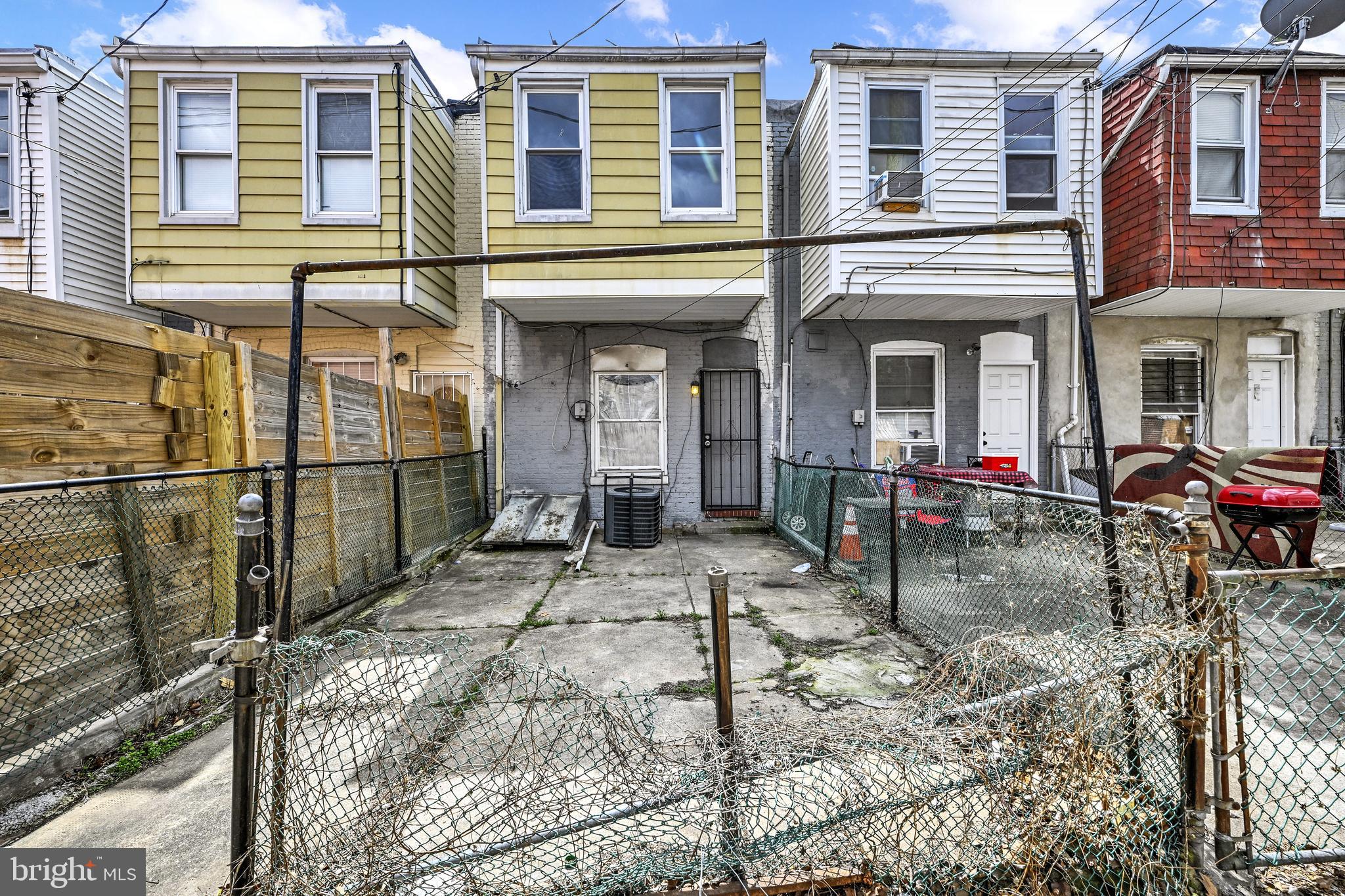 ELWOOD PARK - Residential