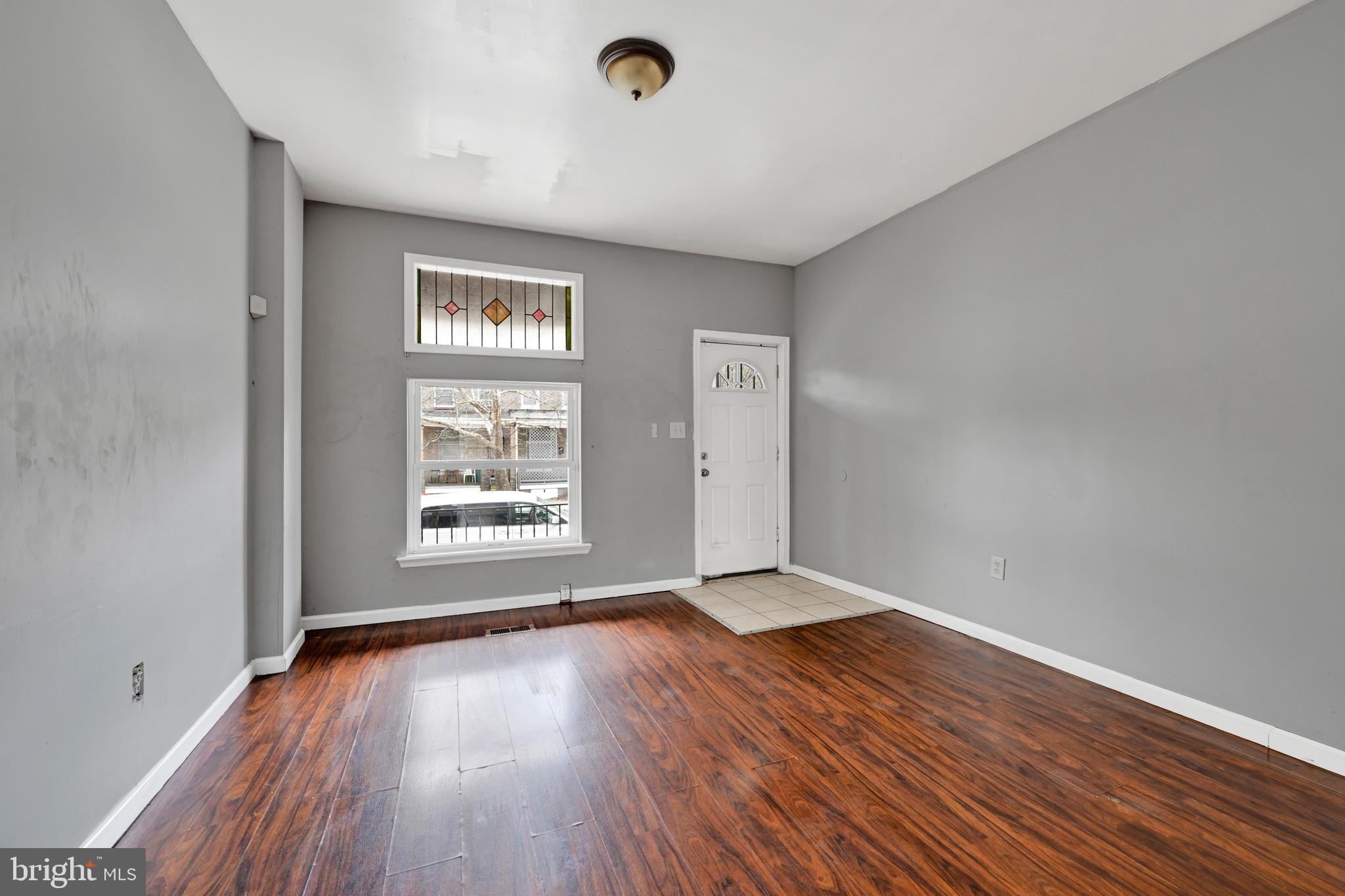 ELWOOD PARK - Residential