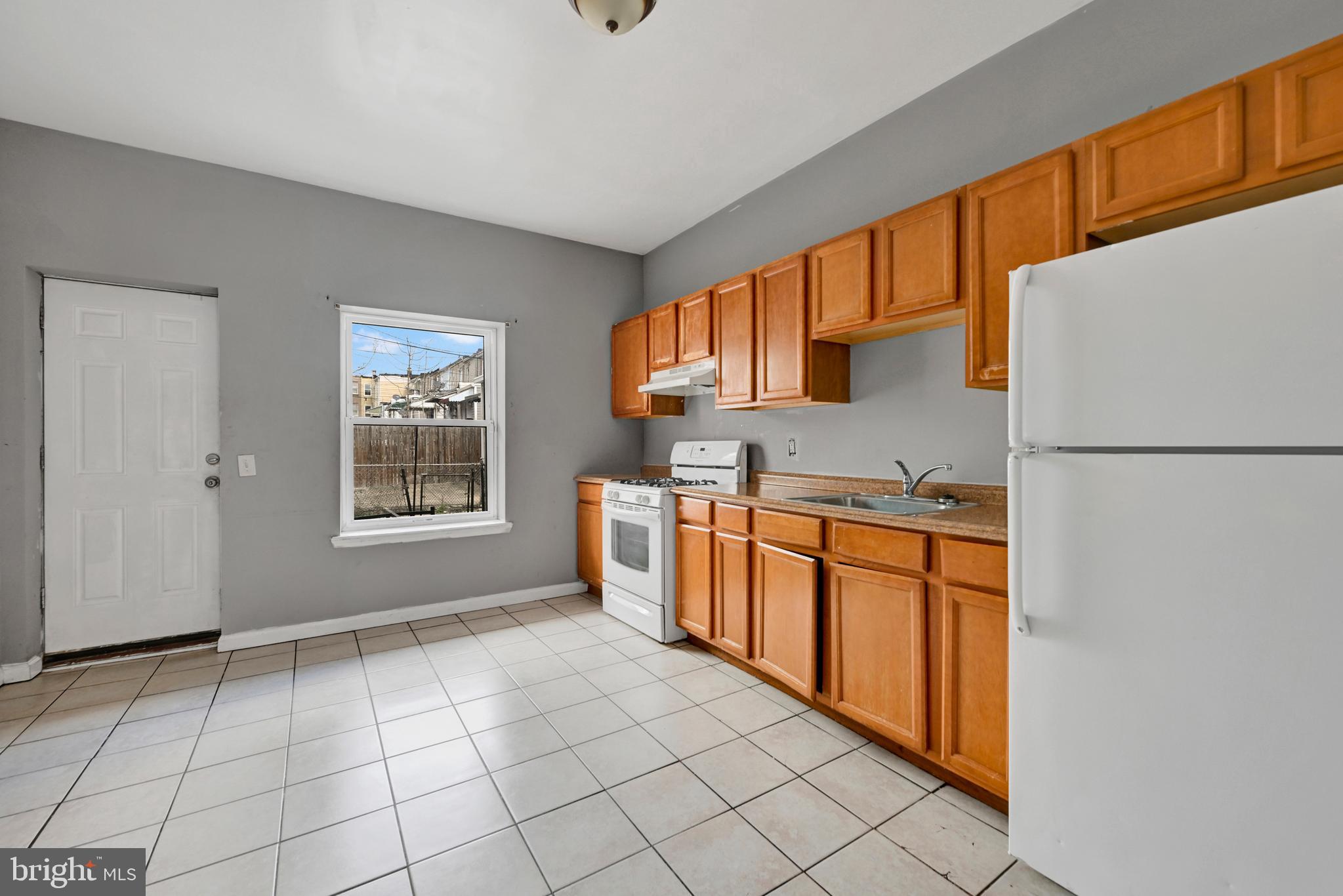 ELWOOD PARK - Residential