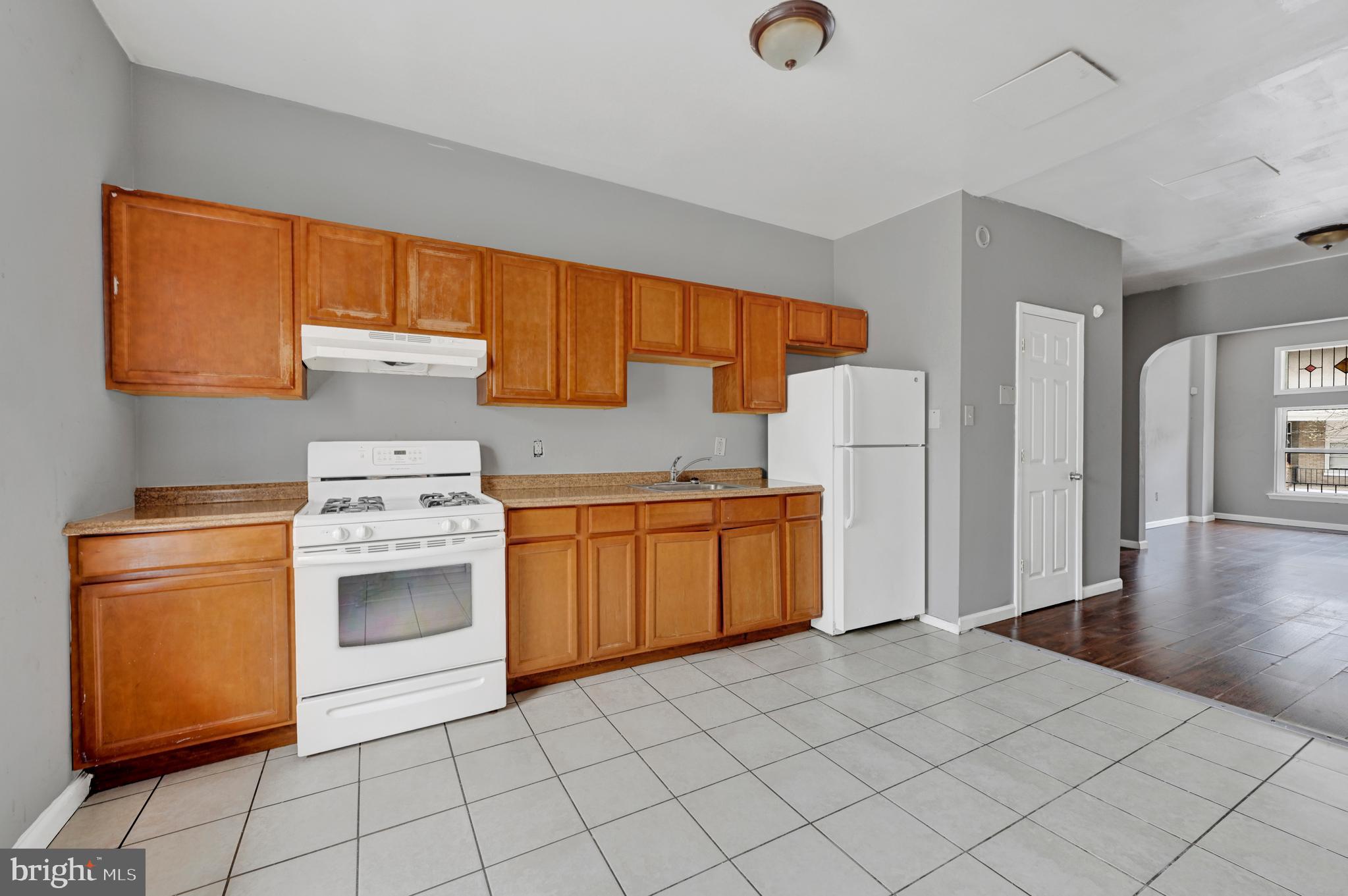 ELWOOD PARK - Residential