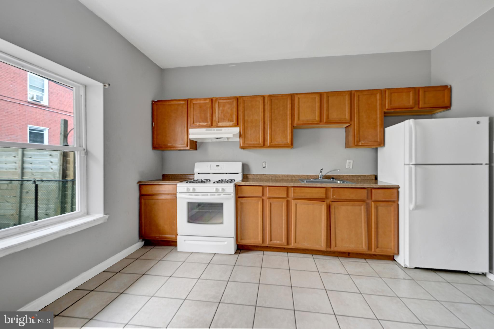 ELWOOD PARK - Residential