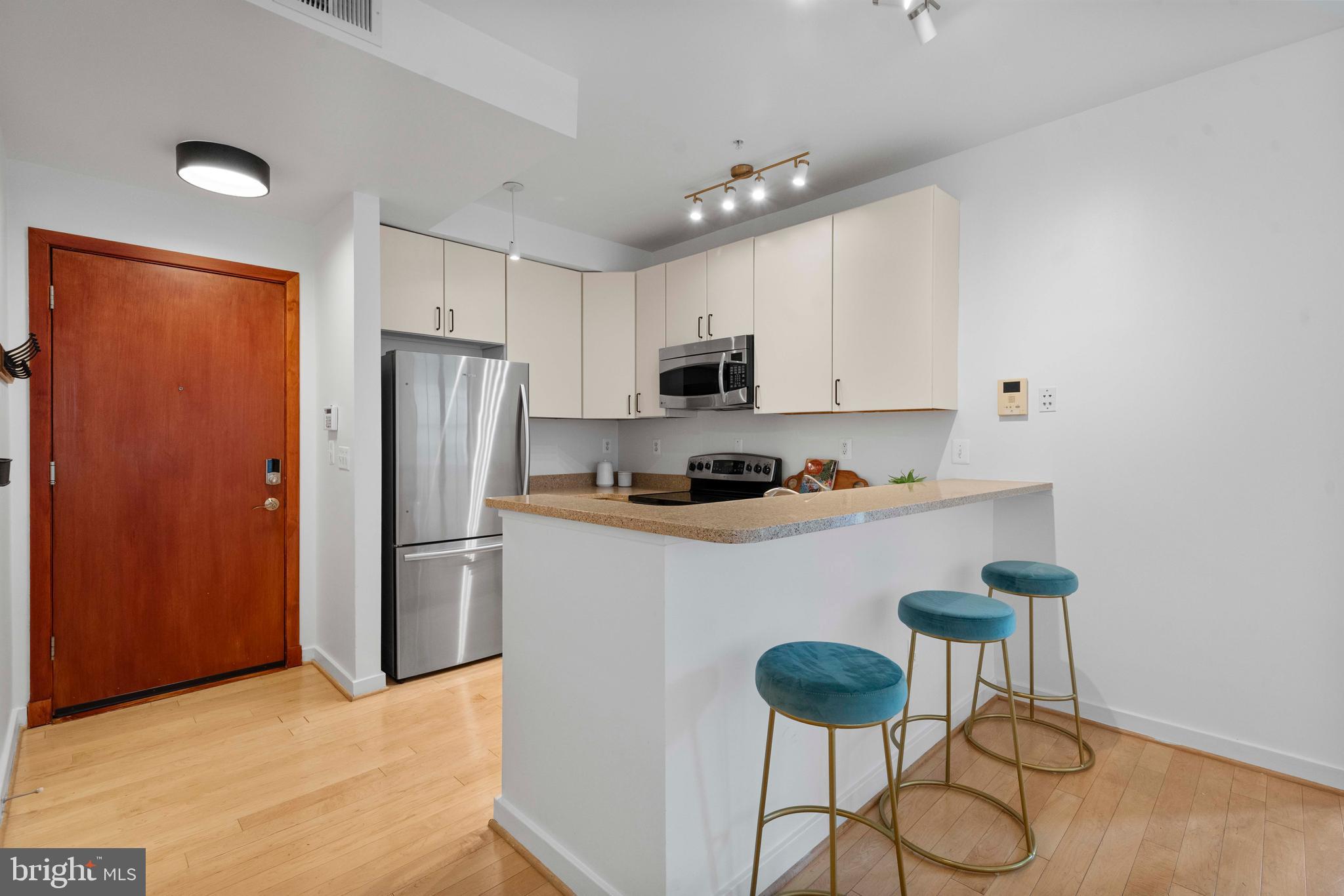 2412 17TH STREET NW 102
