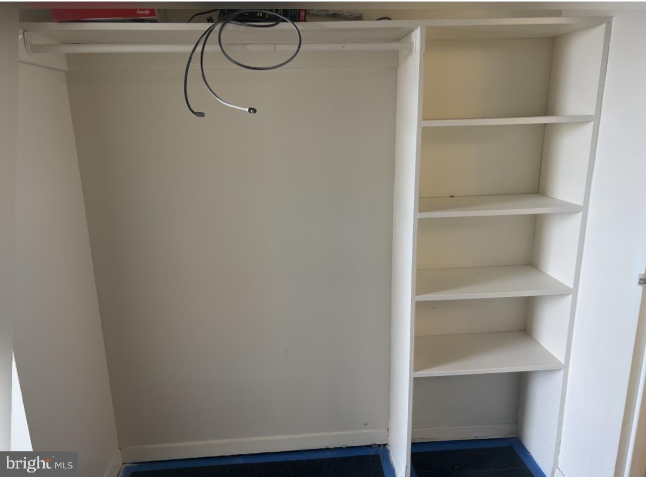 PRESIDENTIAL TOWERS - Residential Lease