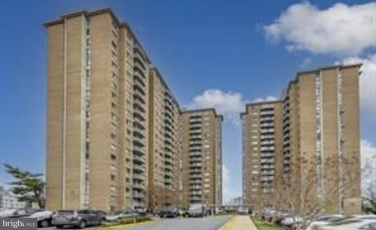 PRESIDENTIAL TOWERS - Residential Lease