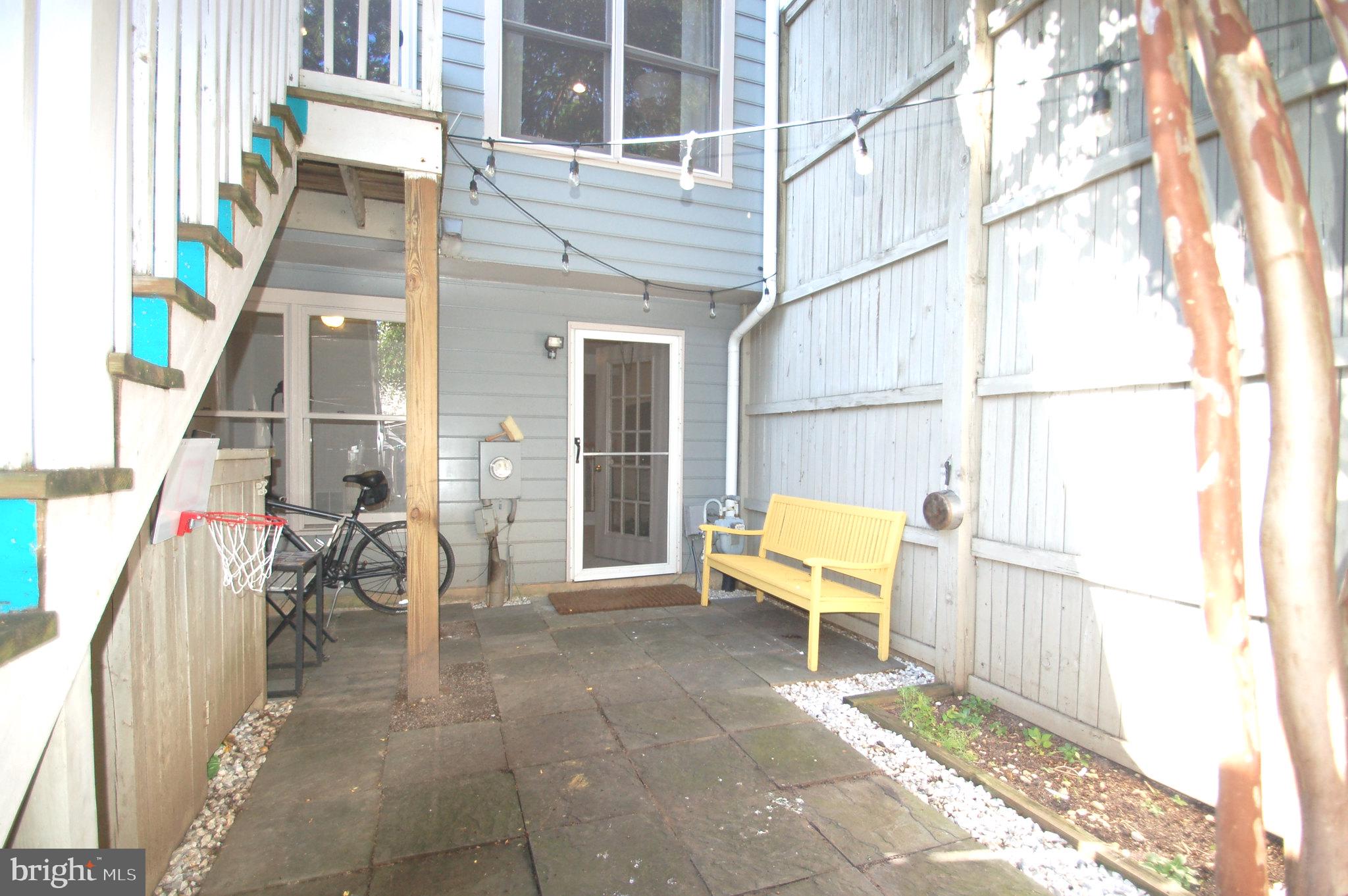 KENTLANDS HILL DISTRICT - Residential Lease