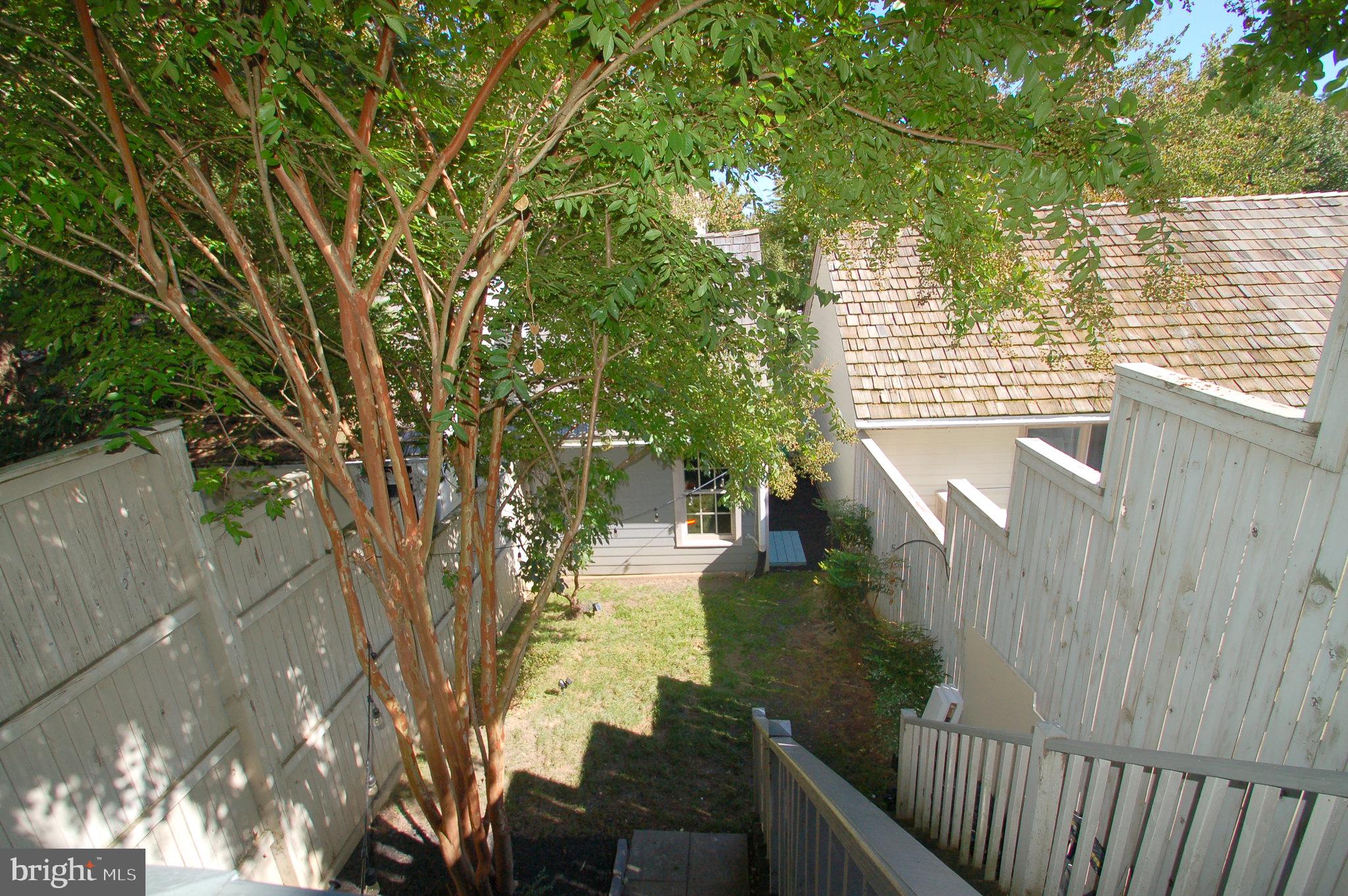 KENTLANDS HILL DISTRICT - Residential Lease