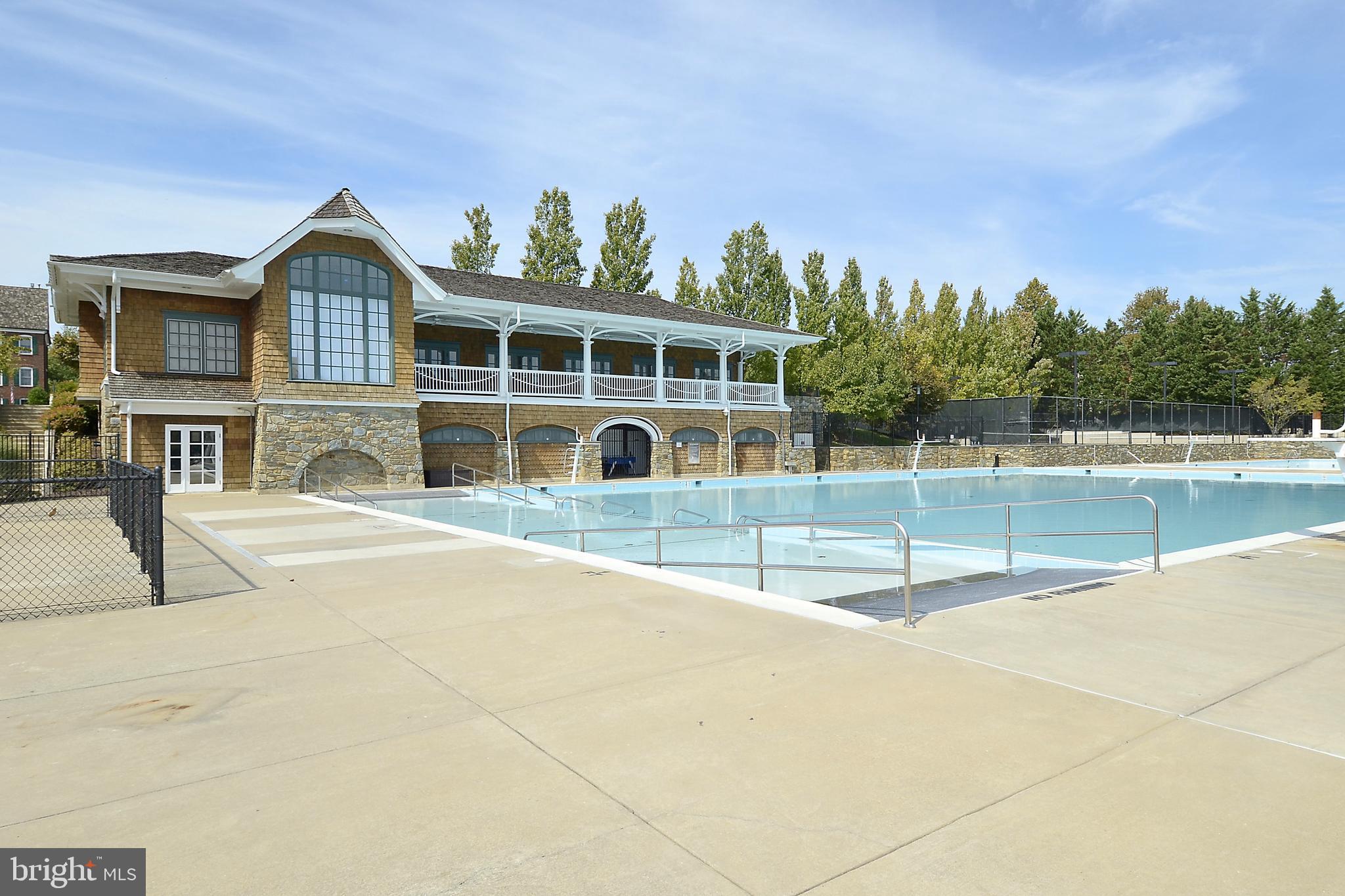 KENTLANDS HILL DISTRICT - Residential Lease