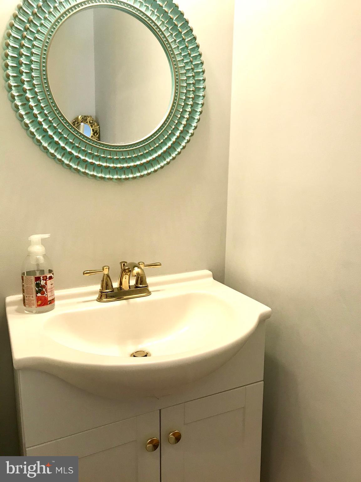 KENTLANDS HILL DISTRICT - Residential Lease