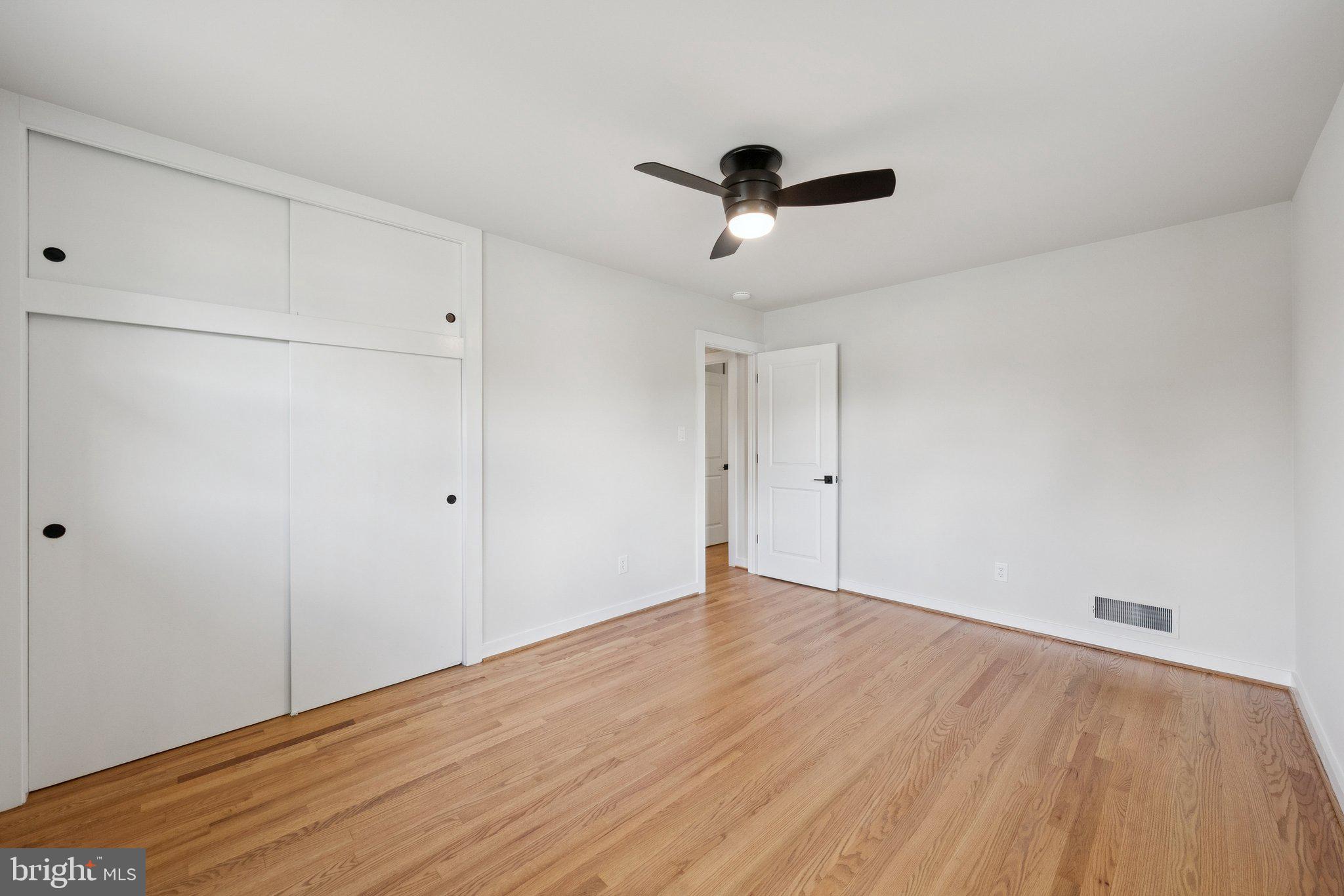 CRESTWOOD MANOR - Residential