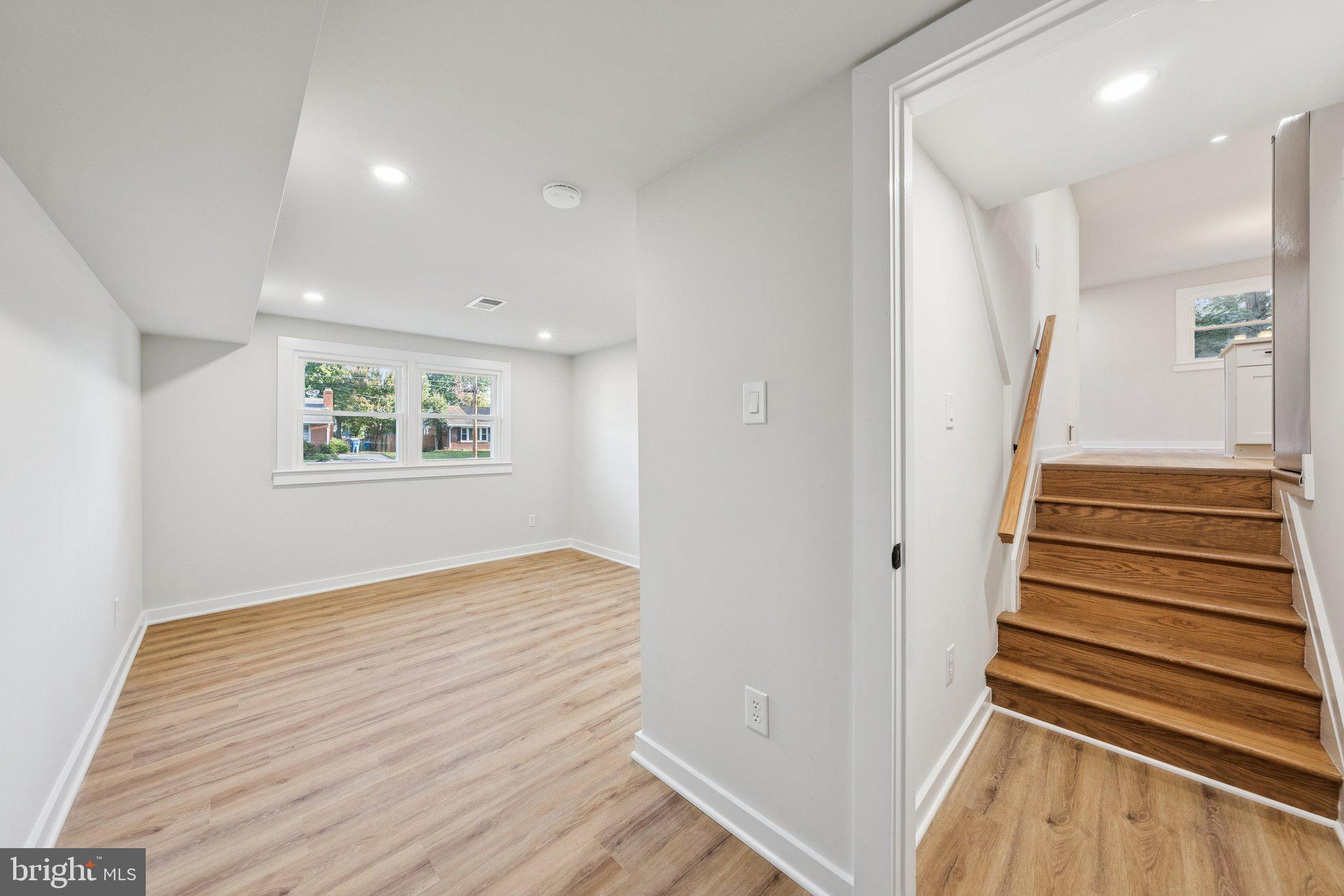 CRESTWOOD MANOR - Residential