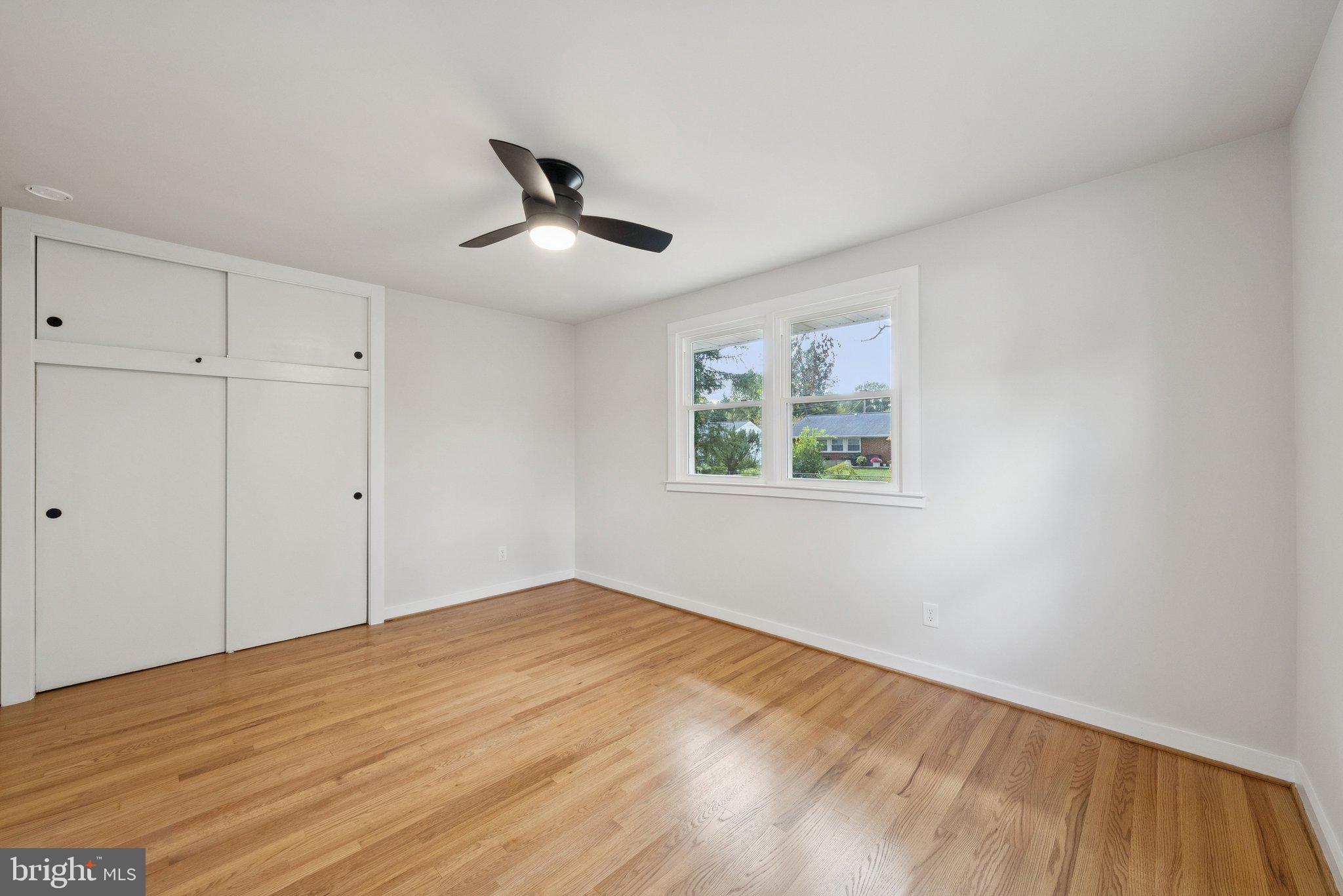 CRESTWOOD MANOR - Residential