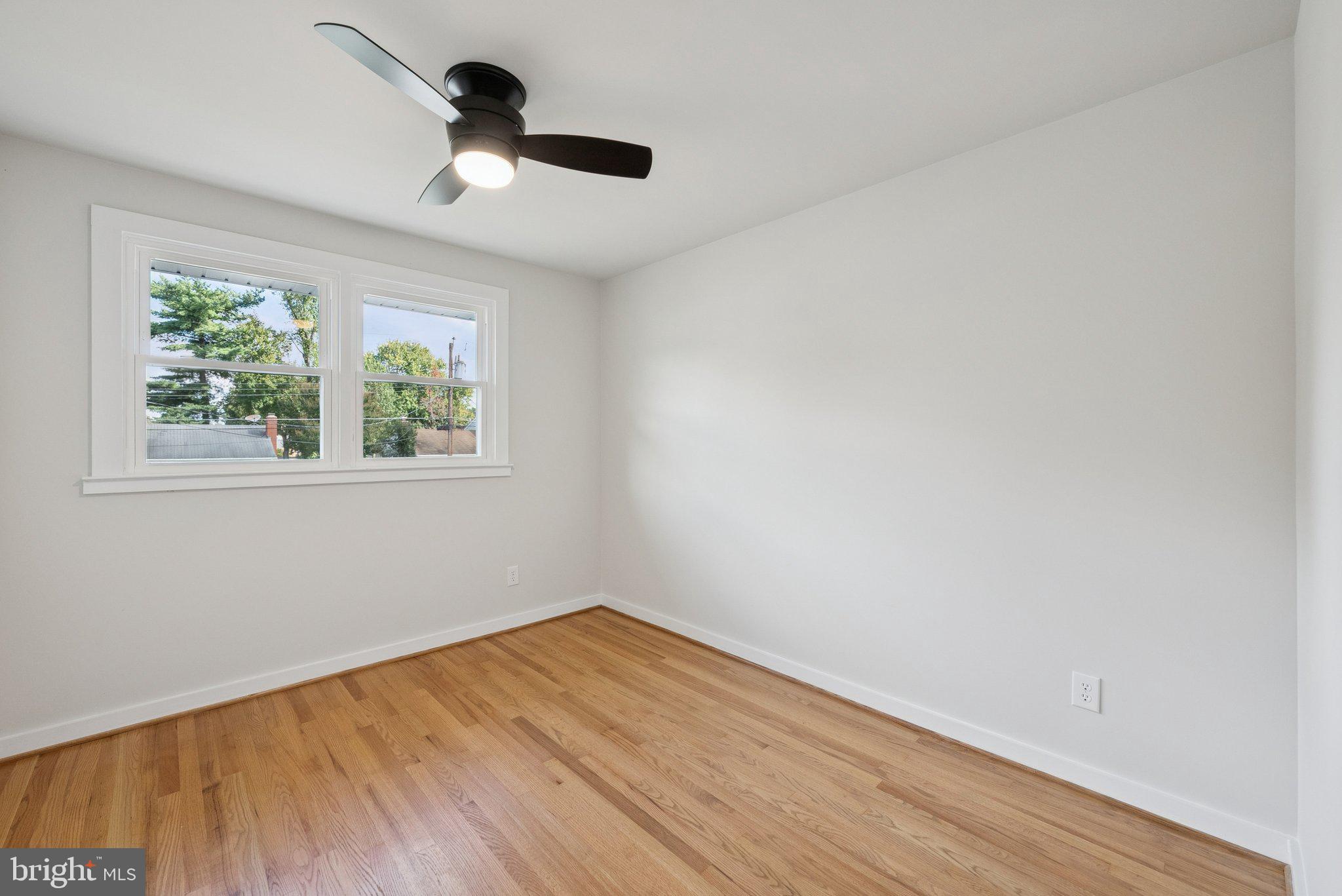 CRESTWOOD MANOR - Residential