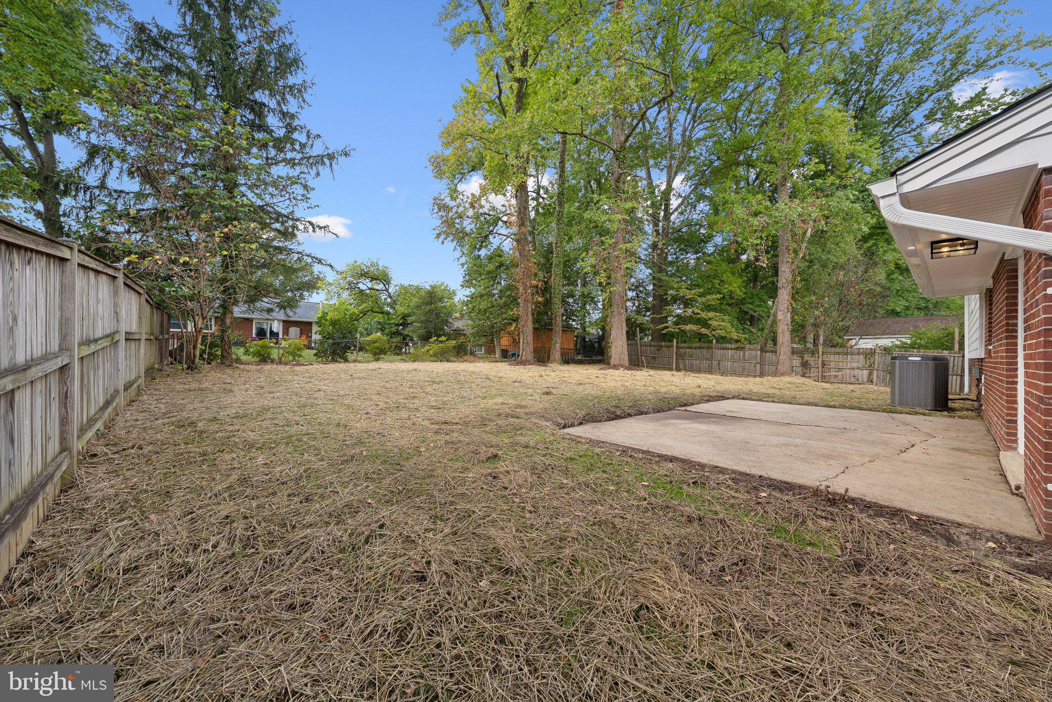 CRESTWOOD MANOR - Residential