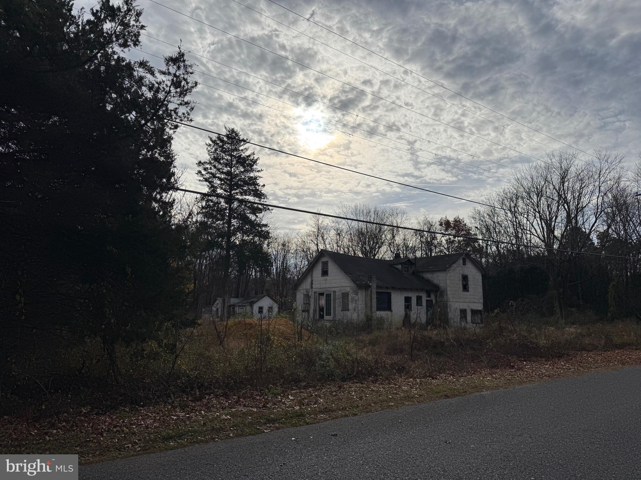 228 LORRAINE AVENUE