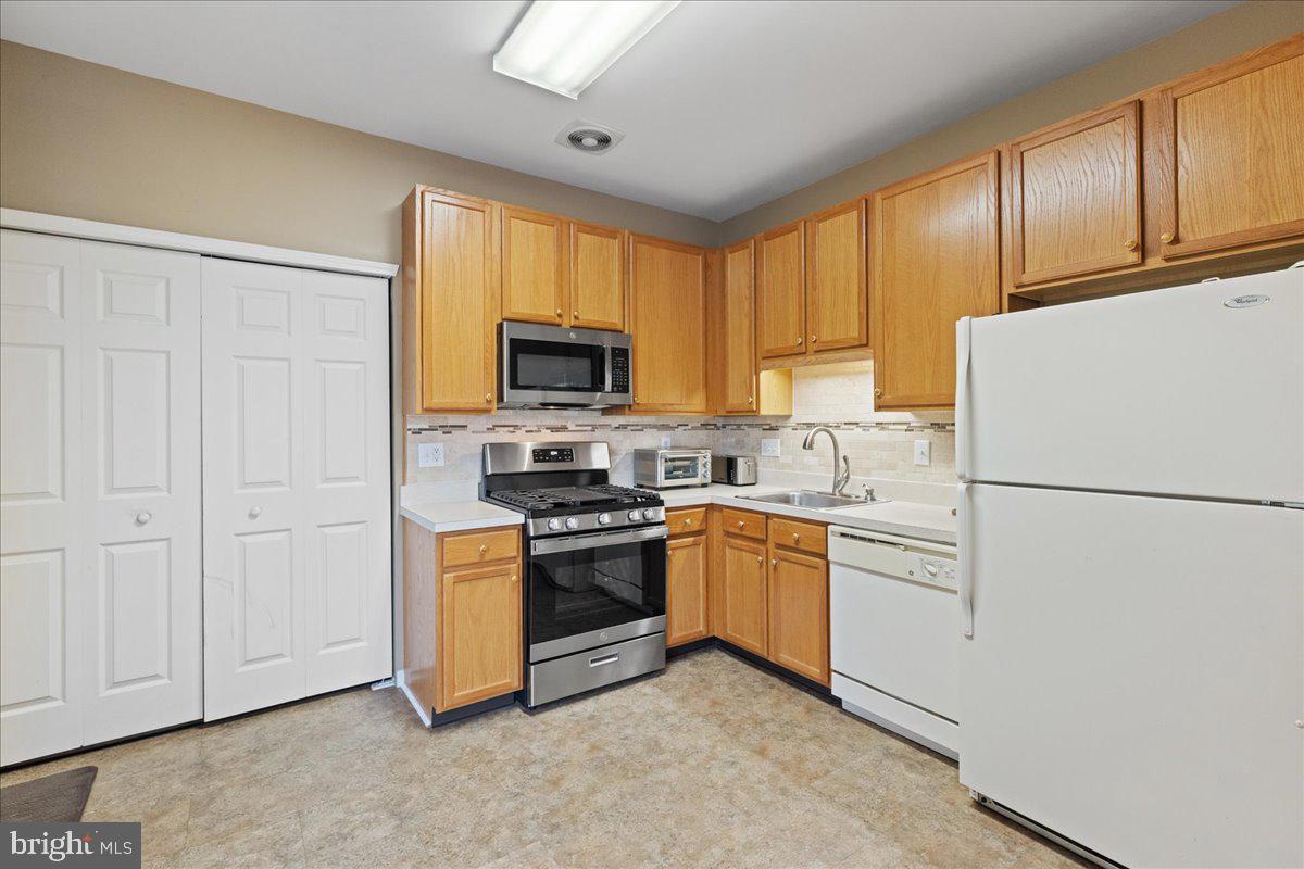 CHANCELLOR GLEN - Residential