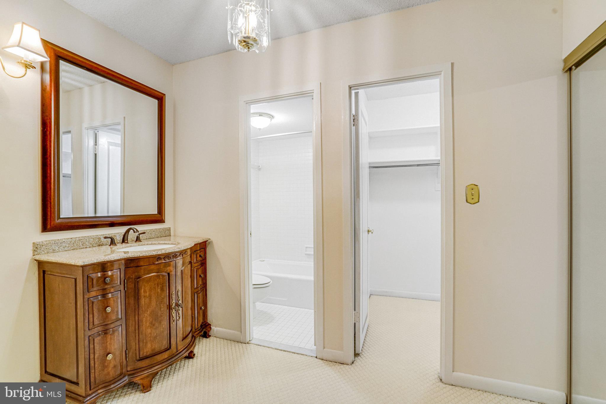 SKYLINE HOUSE - Residential Lease