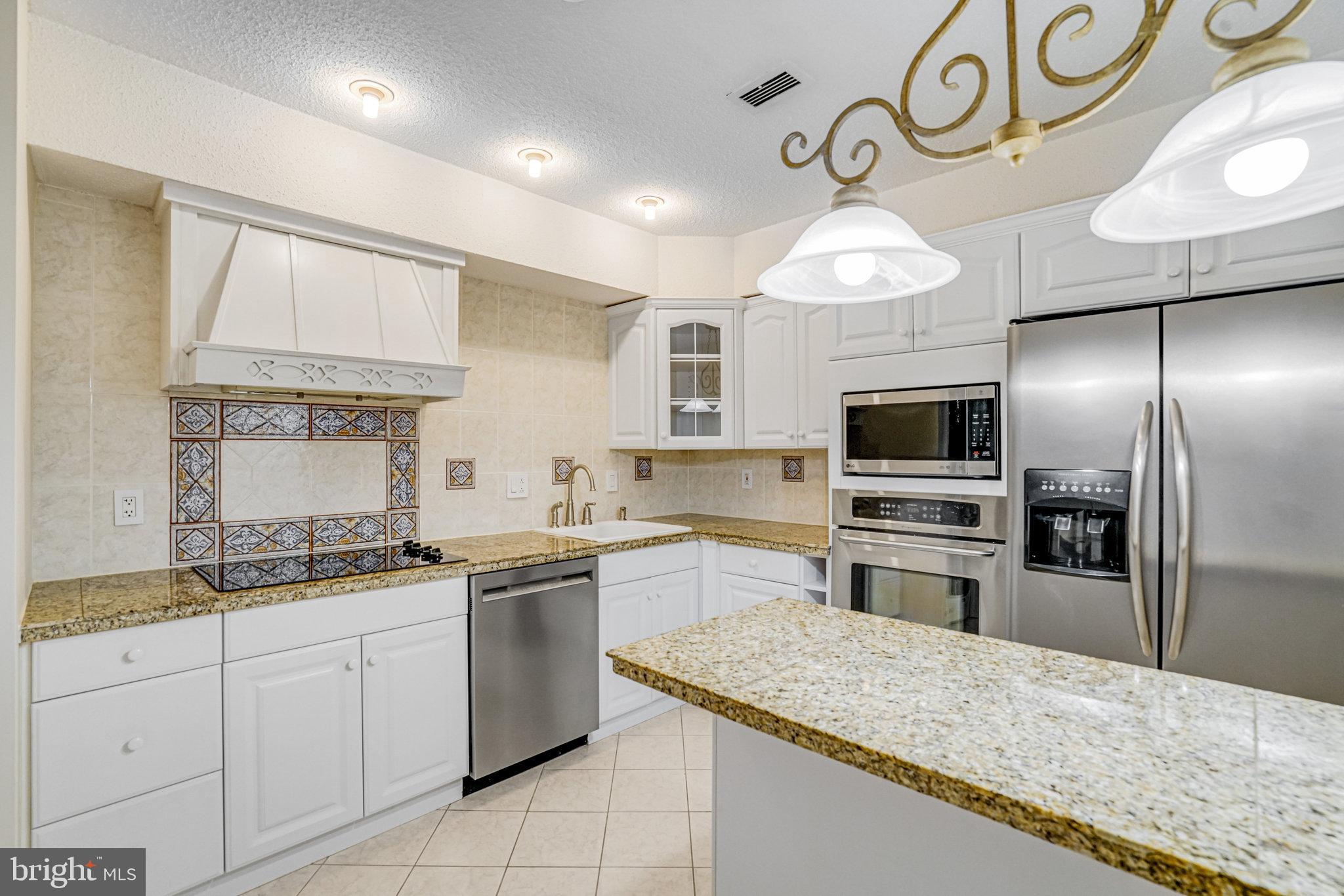 SKYLINE HOUSE - Residential Lease