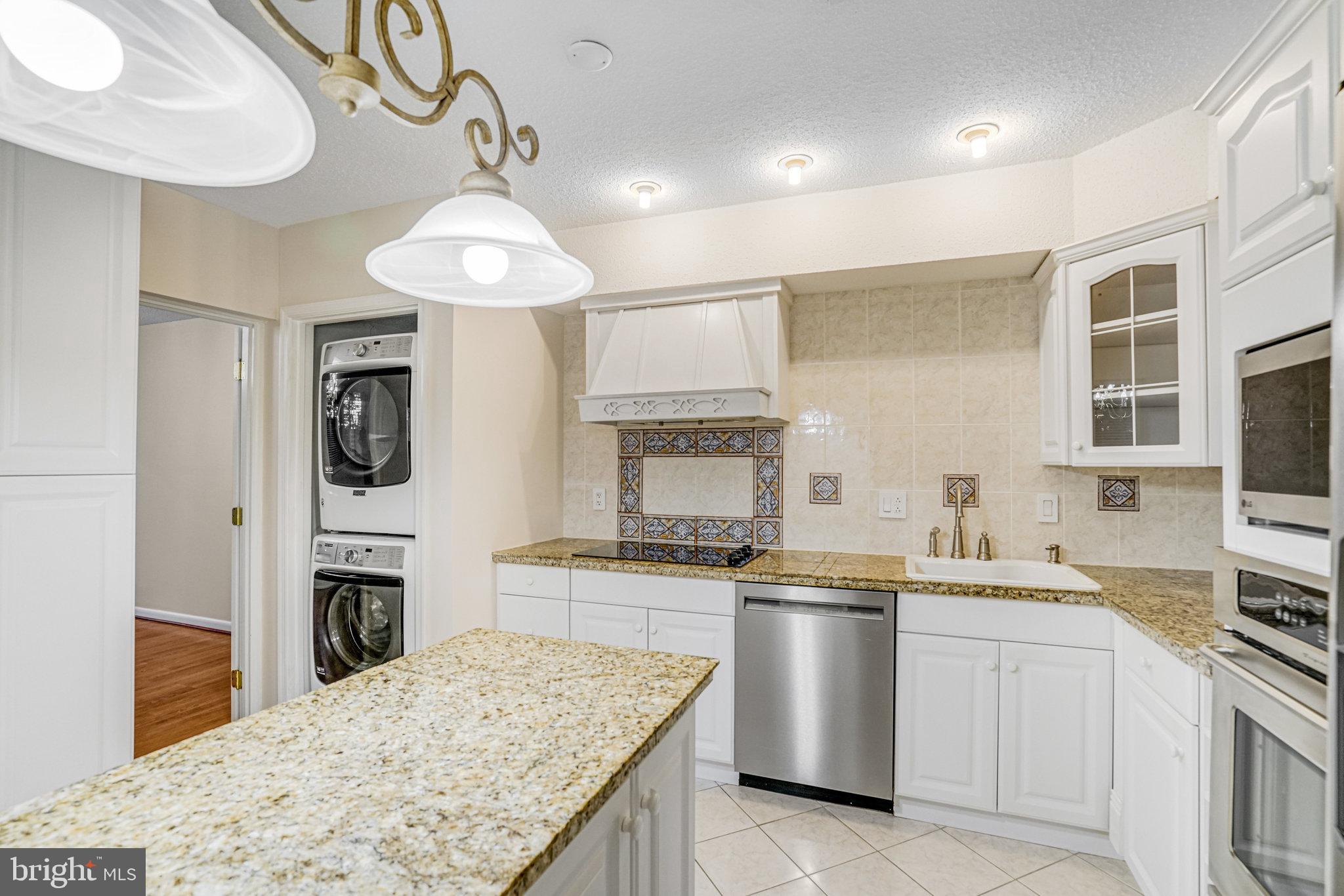 SKYLINE HOUSE - Residential Lease