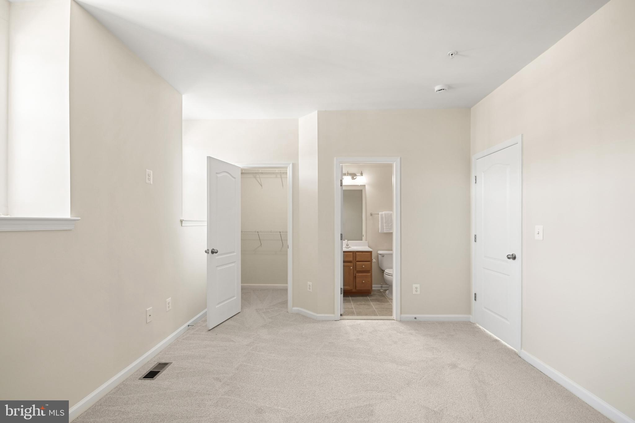 POTOMAC OVERLOOK CONDO - Residential