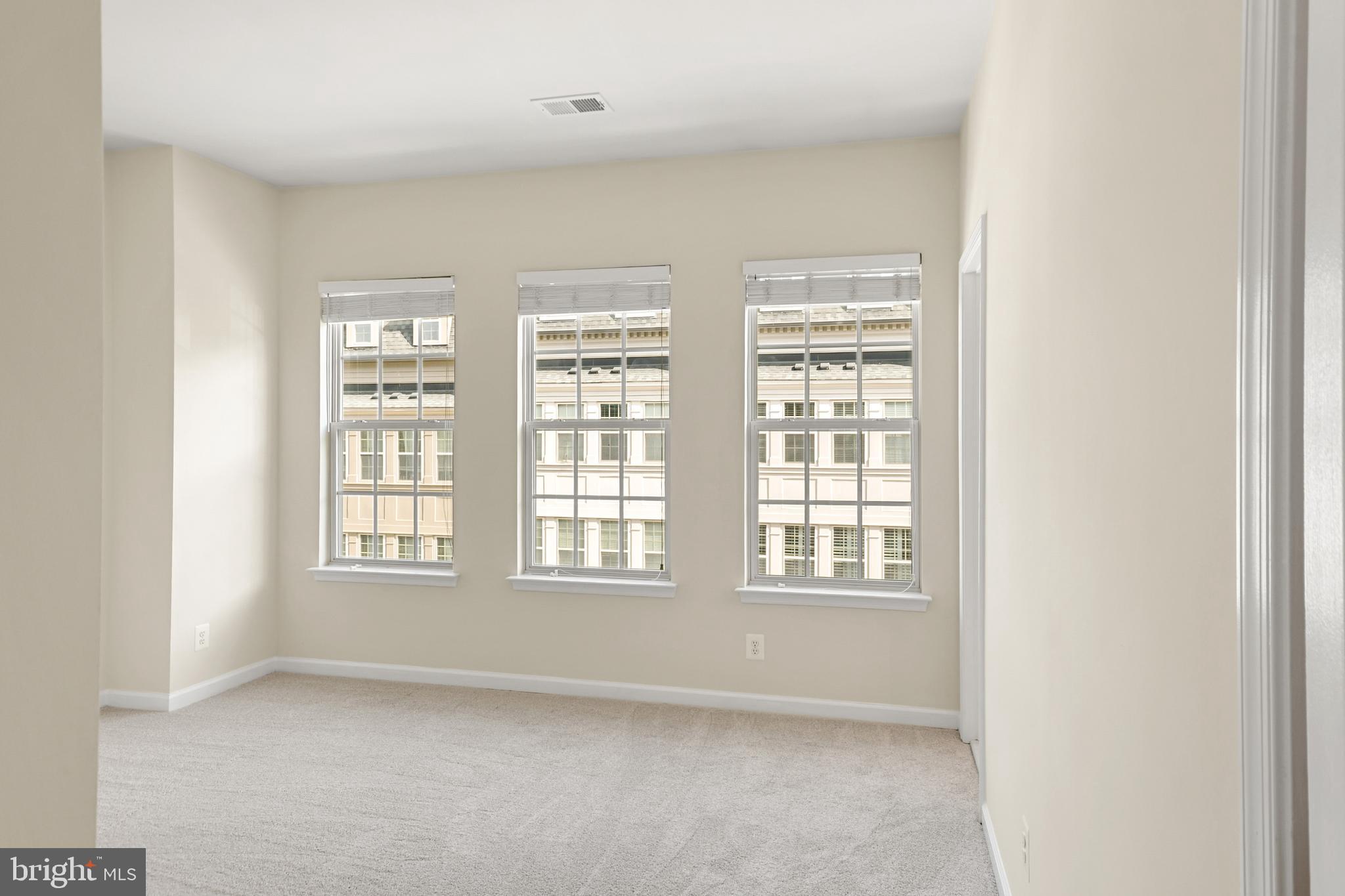 POTOMAC OVERLOOK CONDO - Residential