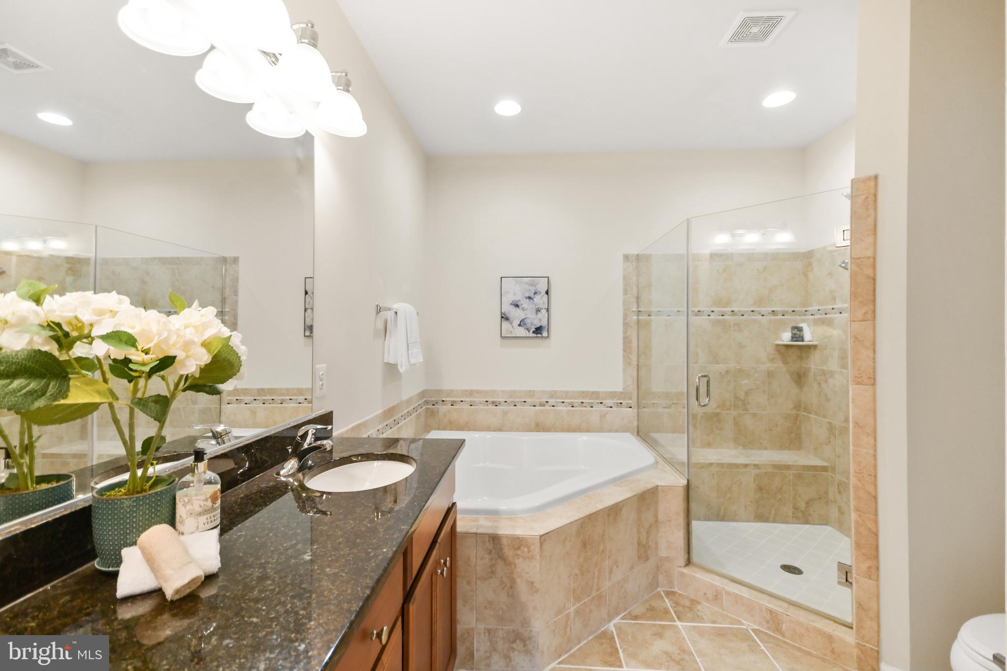 POTOMAC OVERLOOK CONDO - Residential