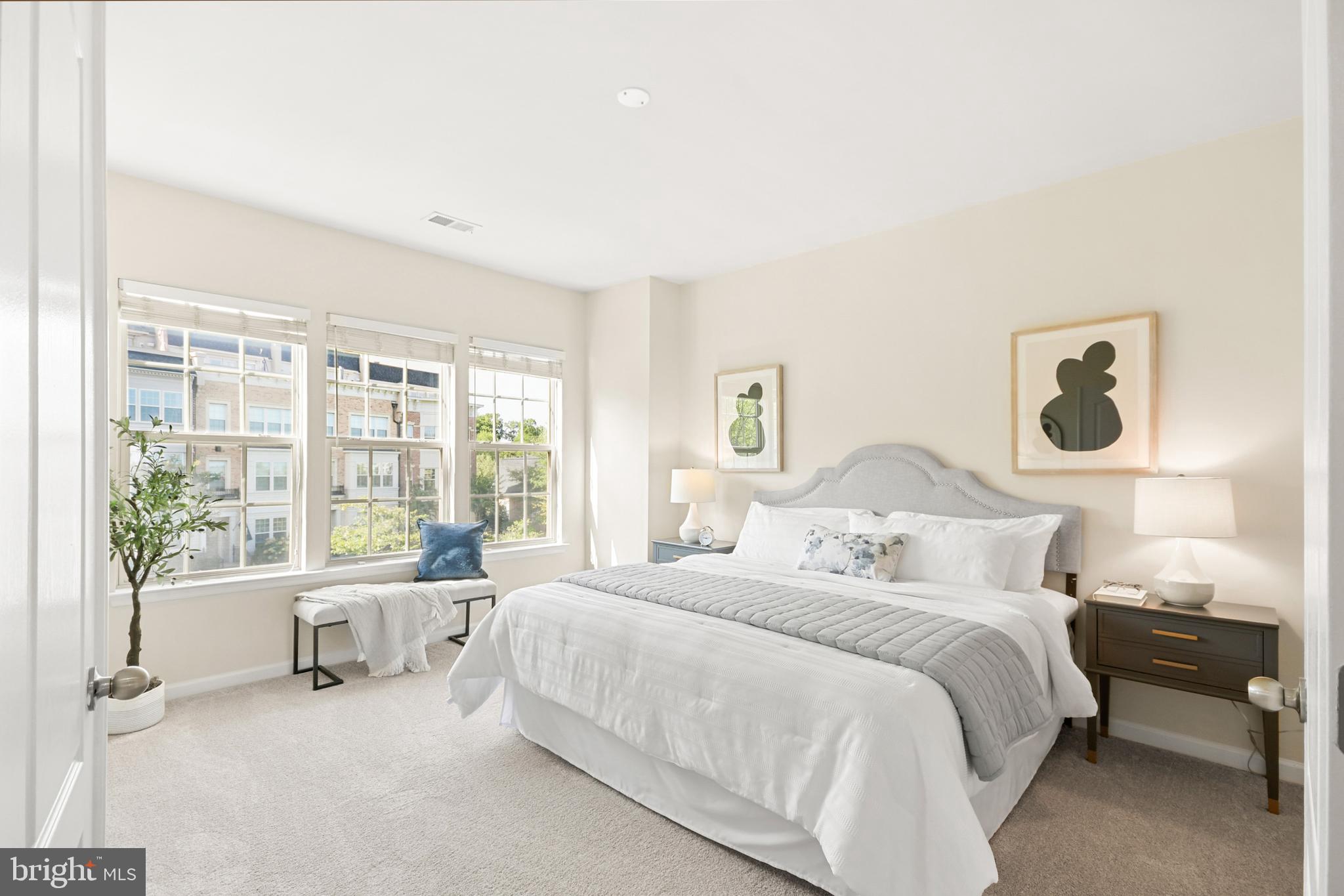 POTOMAC OVERLOOK CONDO - Residential