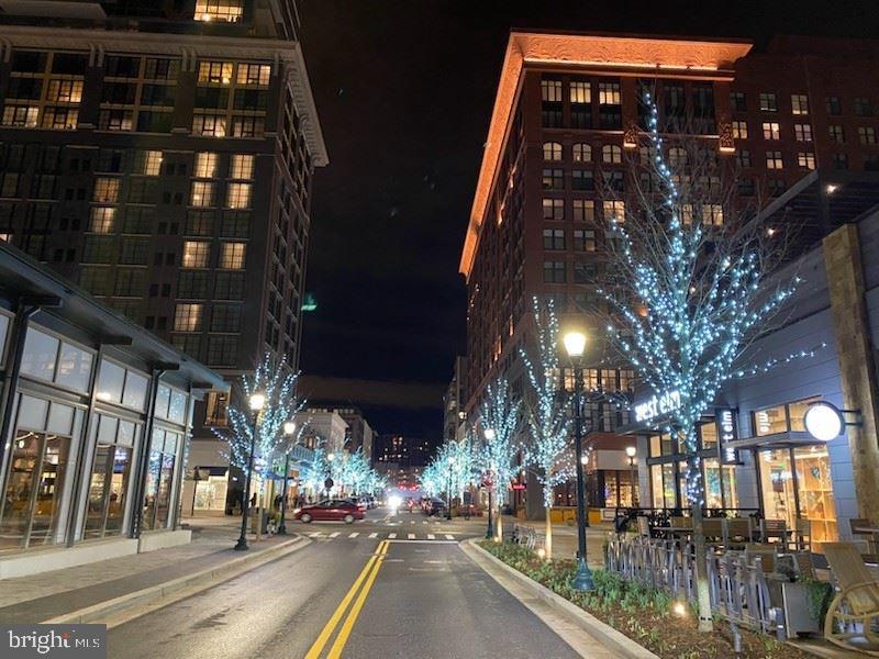 PIKE AND ROSE - Residential