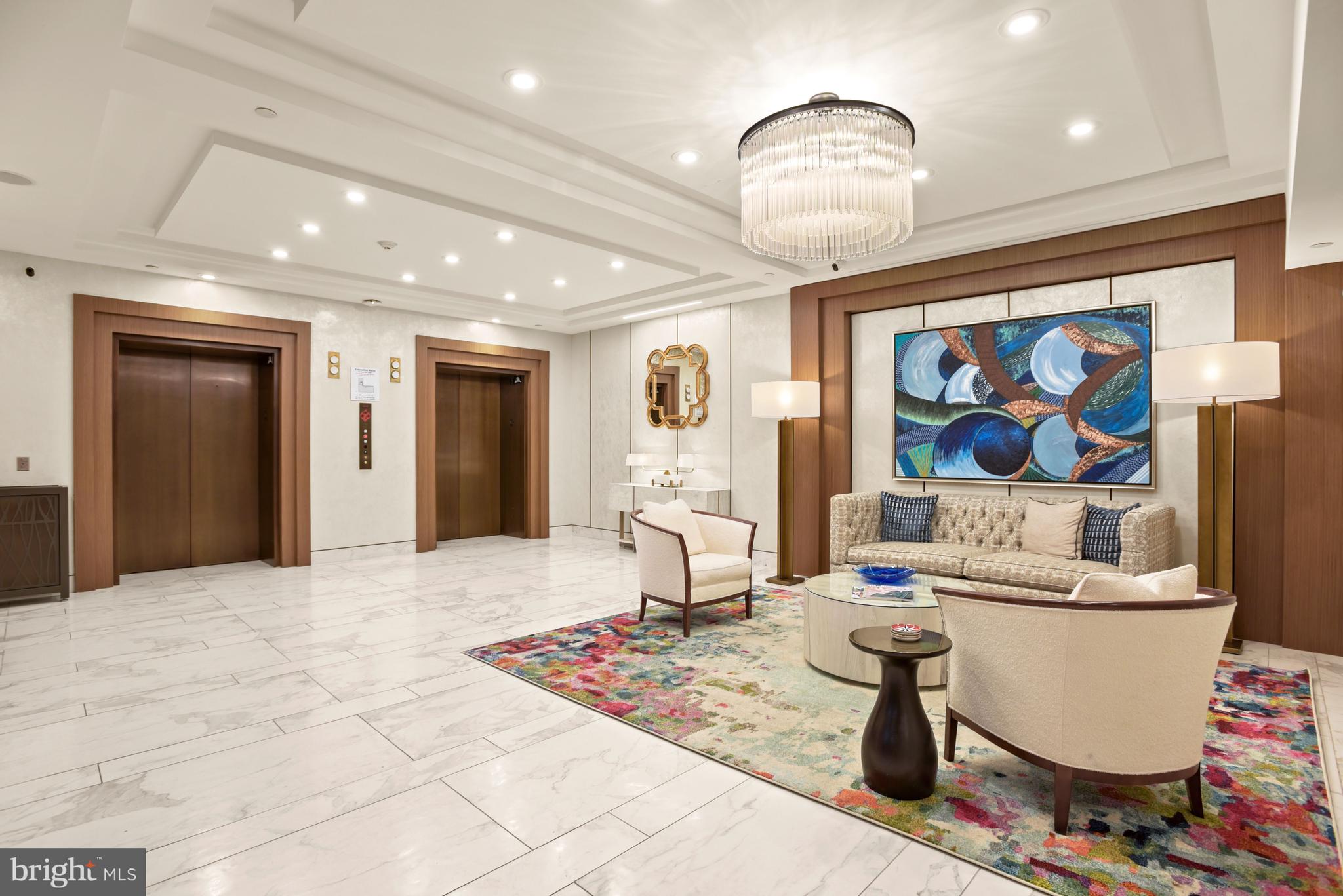 PIKE AND ROSE - Residential