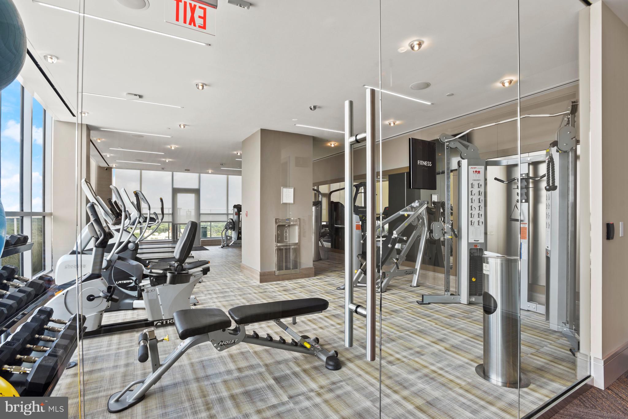 PIKE AND ROSE - Residential