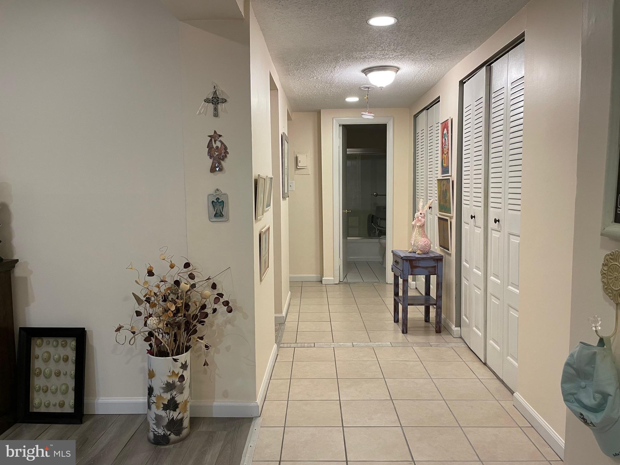 6 LONGSTREAM COURT T-2
