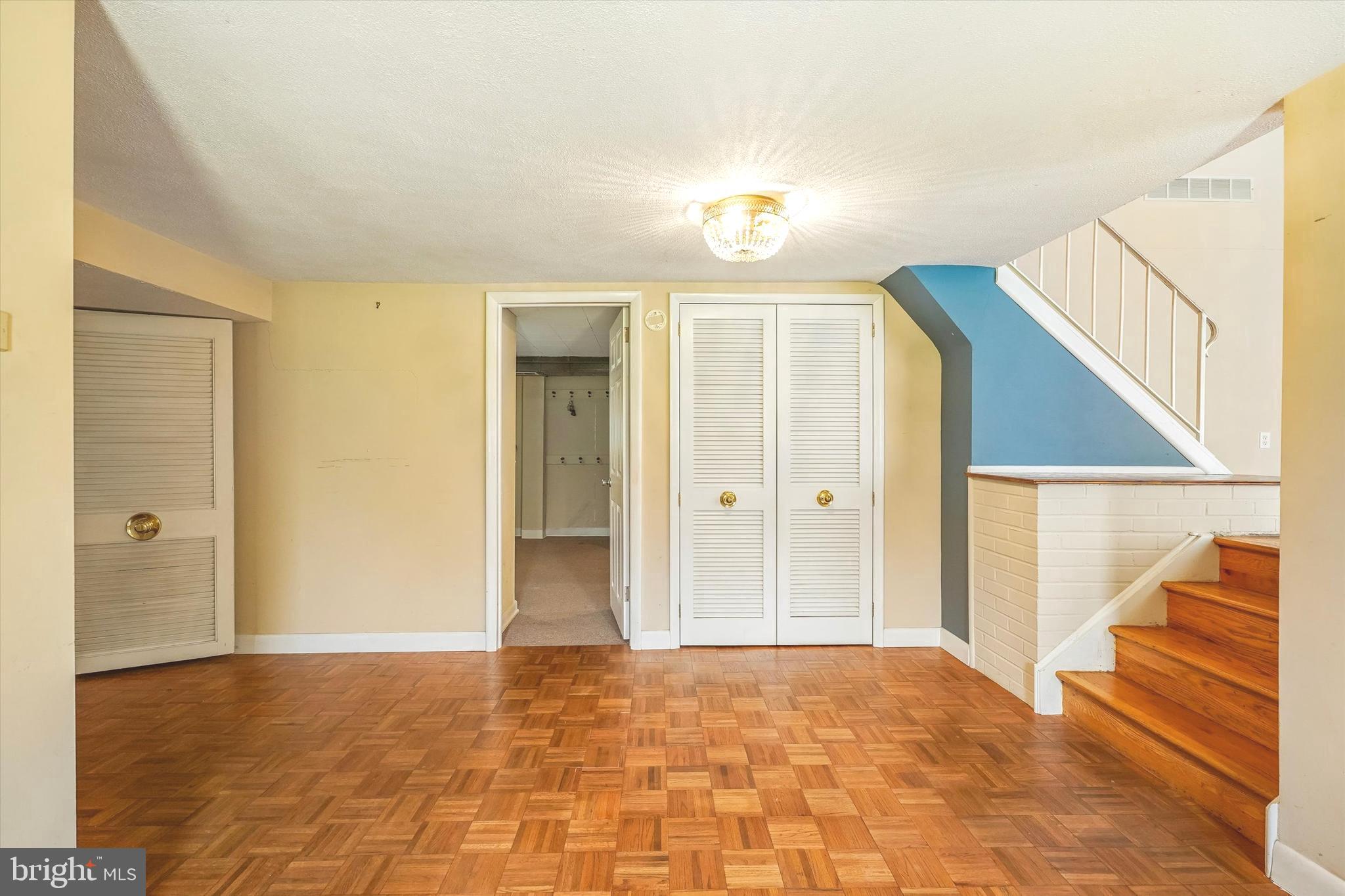 1856 TERRACE DRIVE