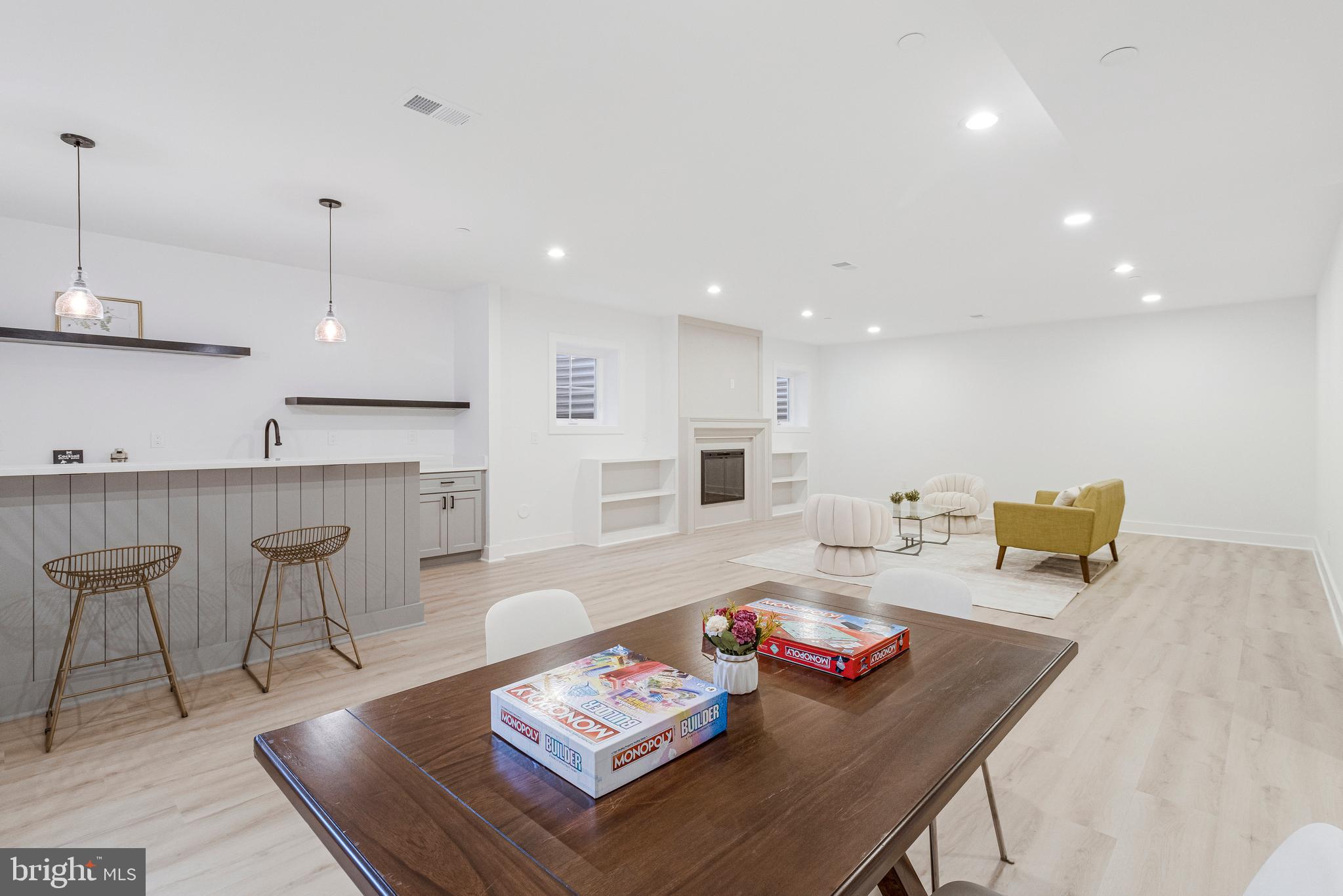 OAKLAND TERRACE - Residential