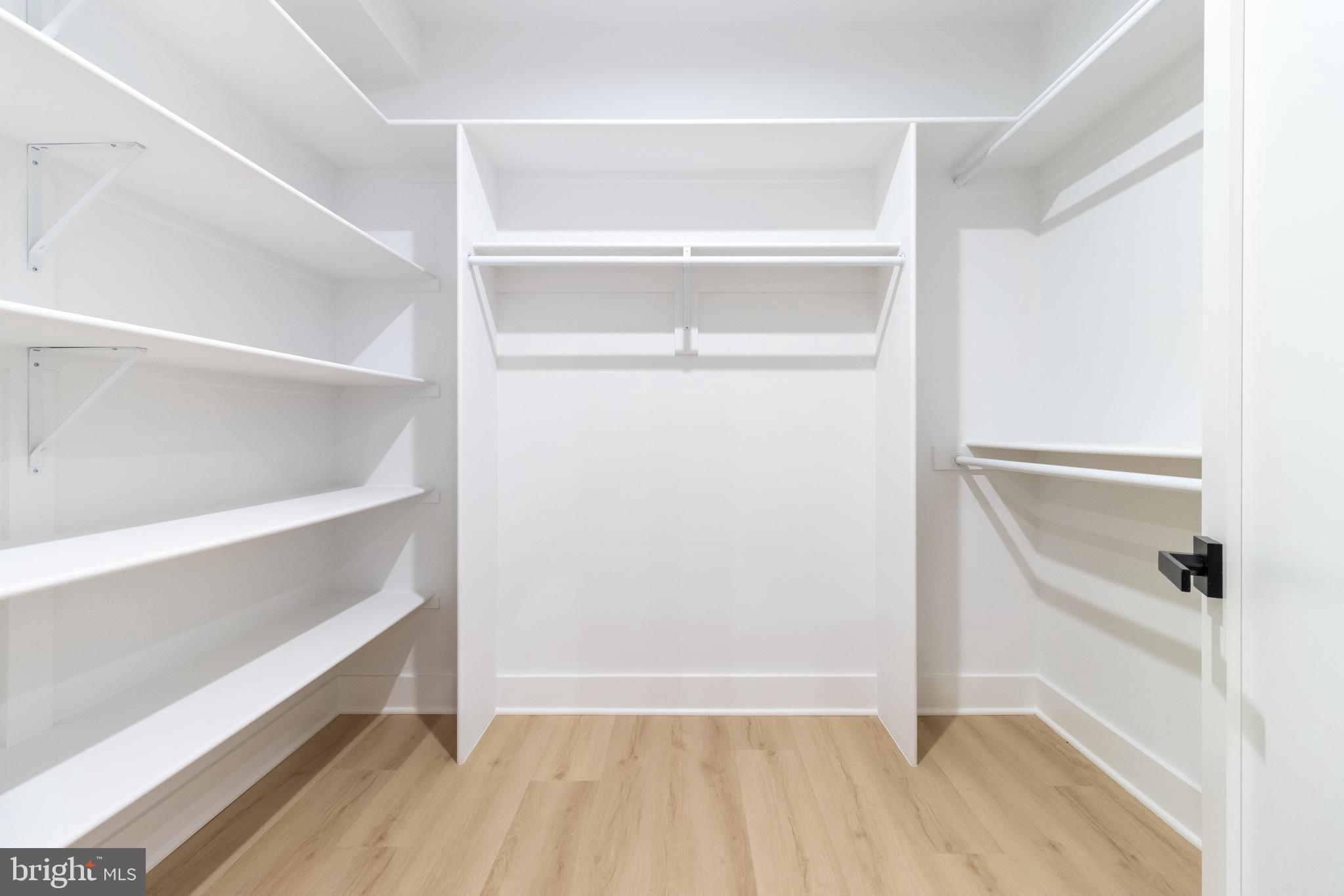 OAKLAND TERRACE - Residential