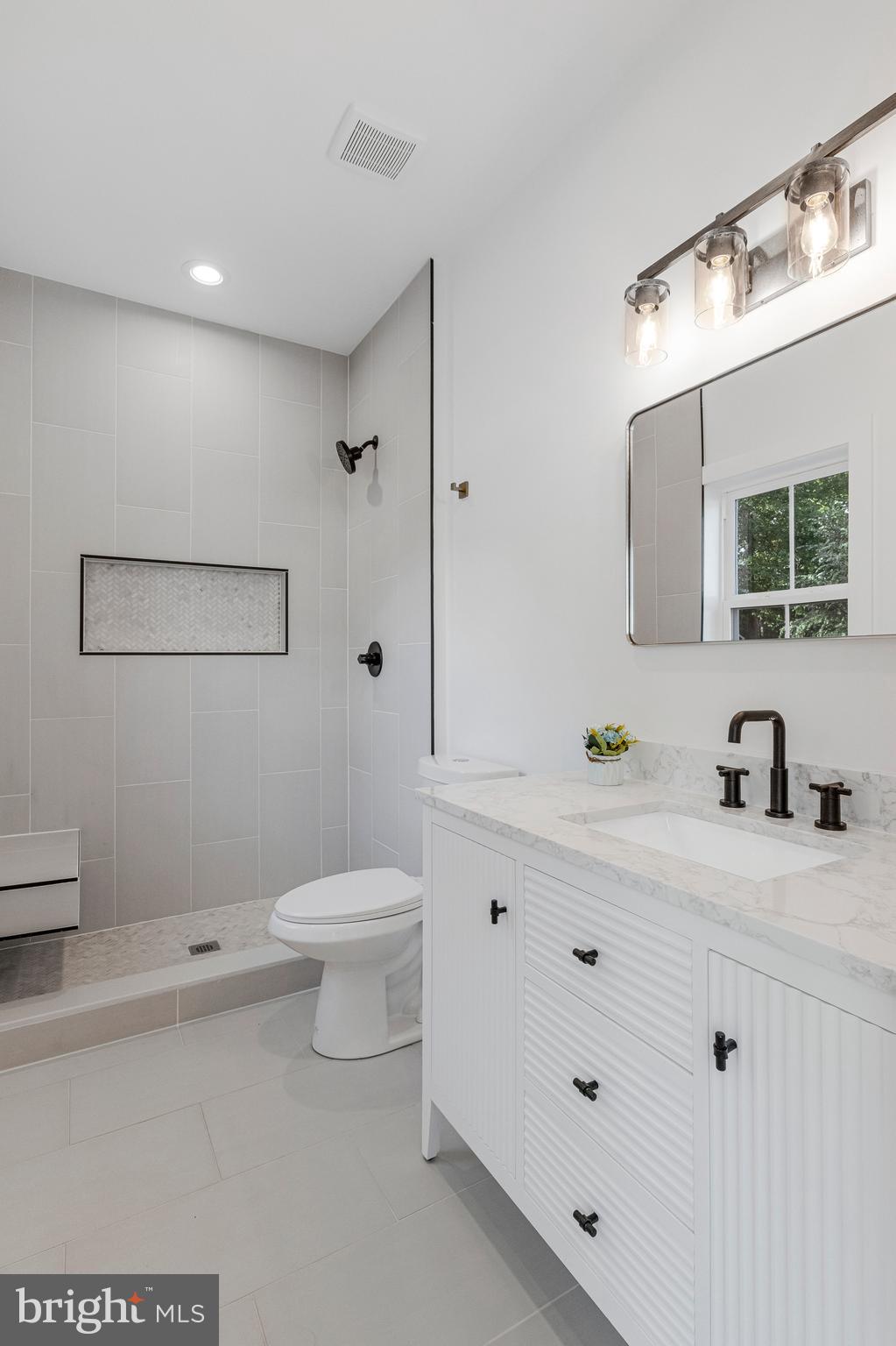 OAKLAND TERRACE - Residential