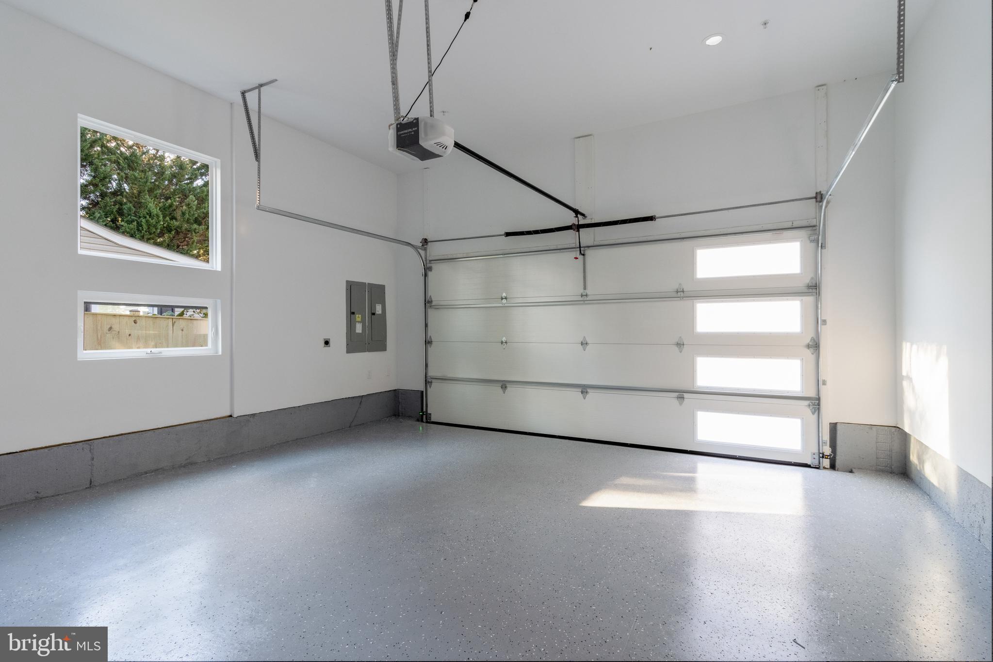 OAKLAND TERRACE - Residential