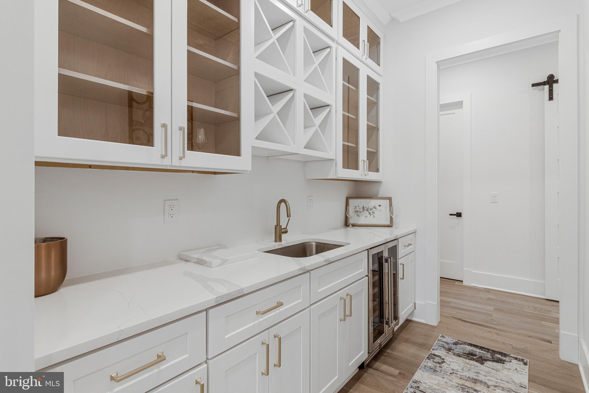 OAKLAND TERRACE - Residential