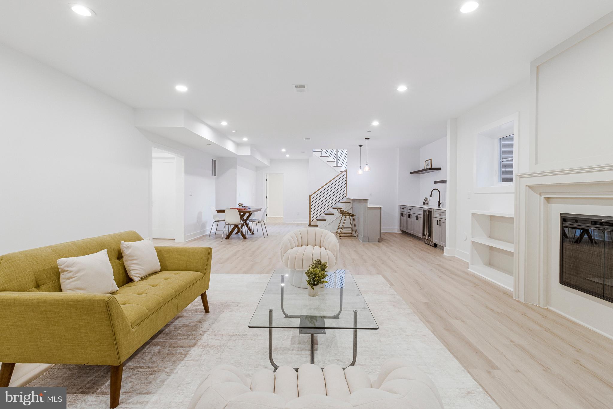 OAKLAND TERRACE - Residential