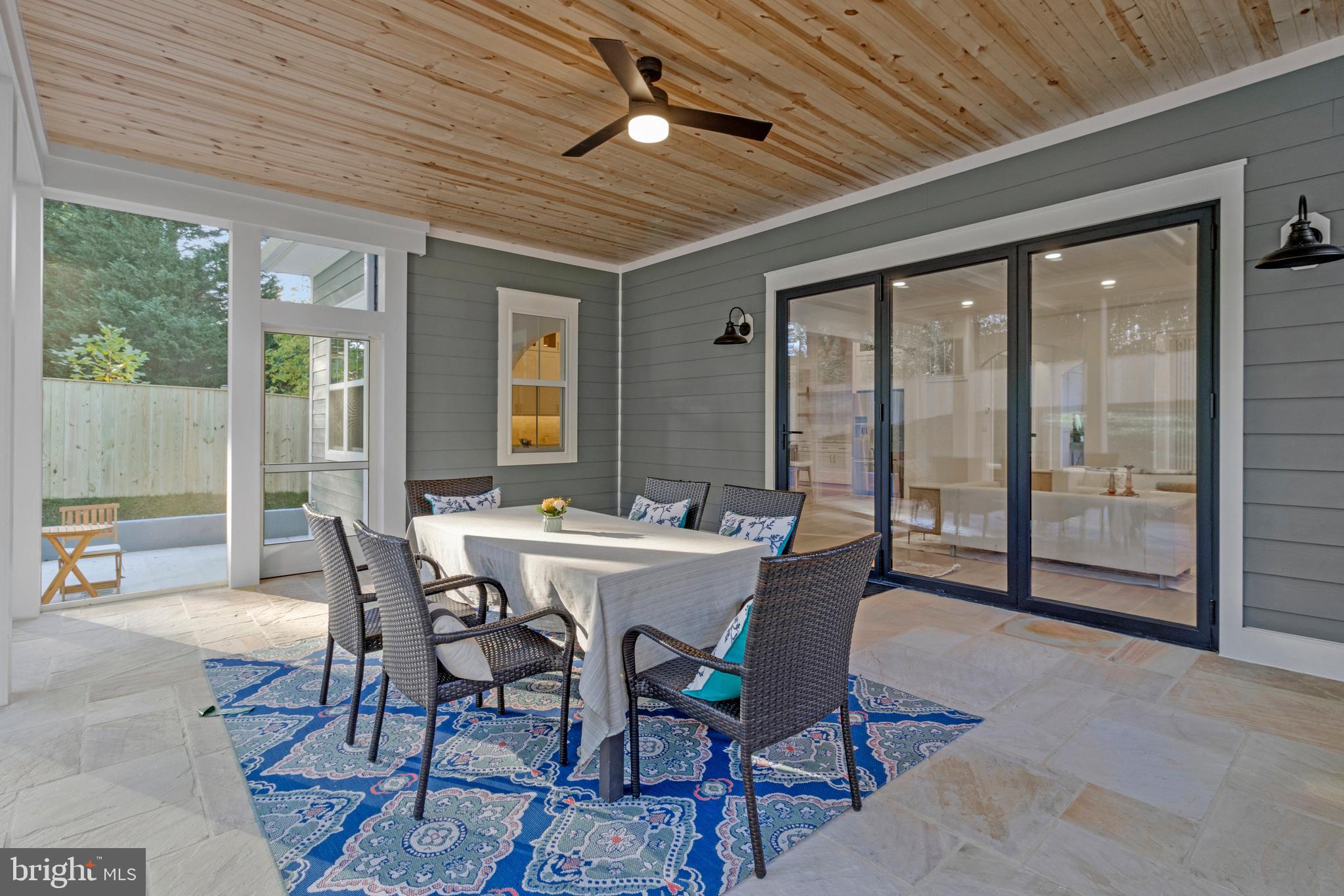 OAKLAND TERRACE - Residential