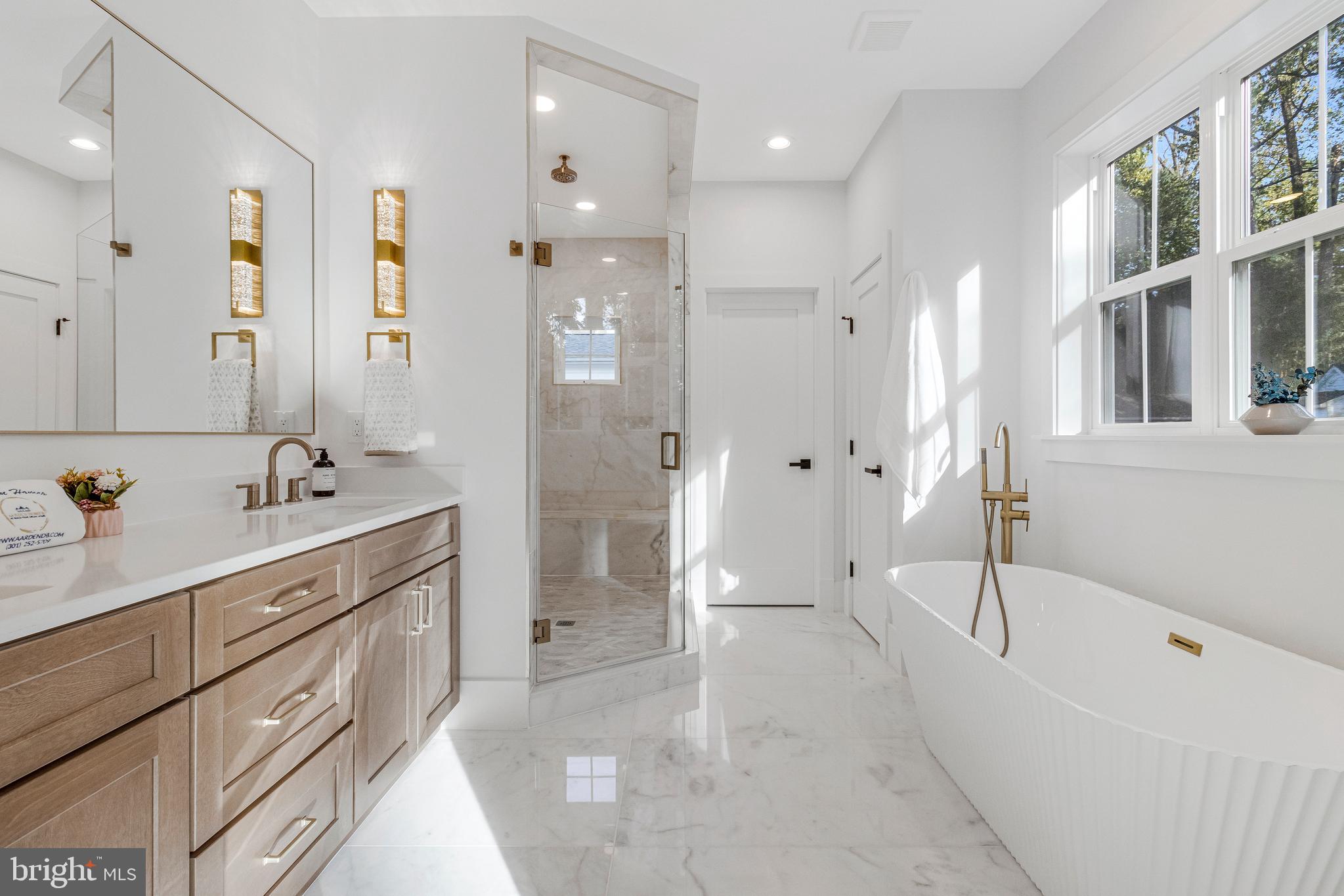 OAKLAND TERRACE - Residential