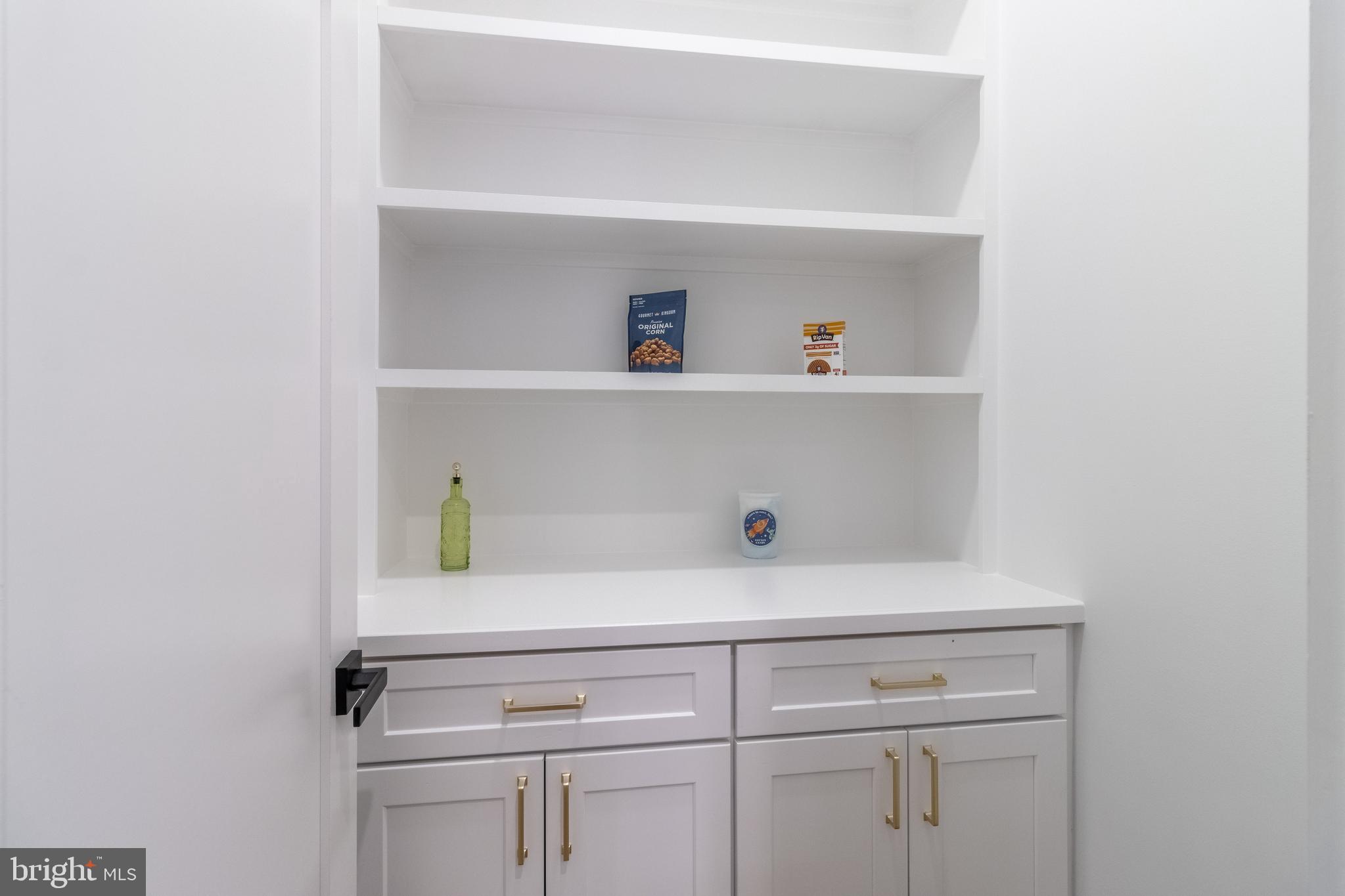 OAKLAND TERRACE - Residential