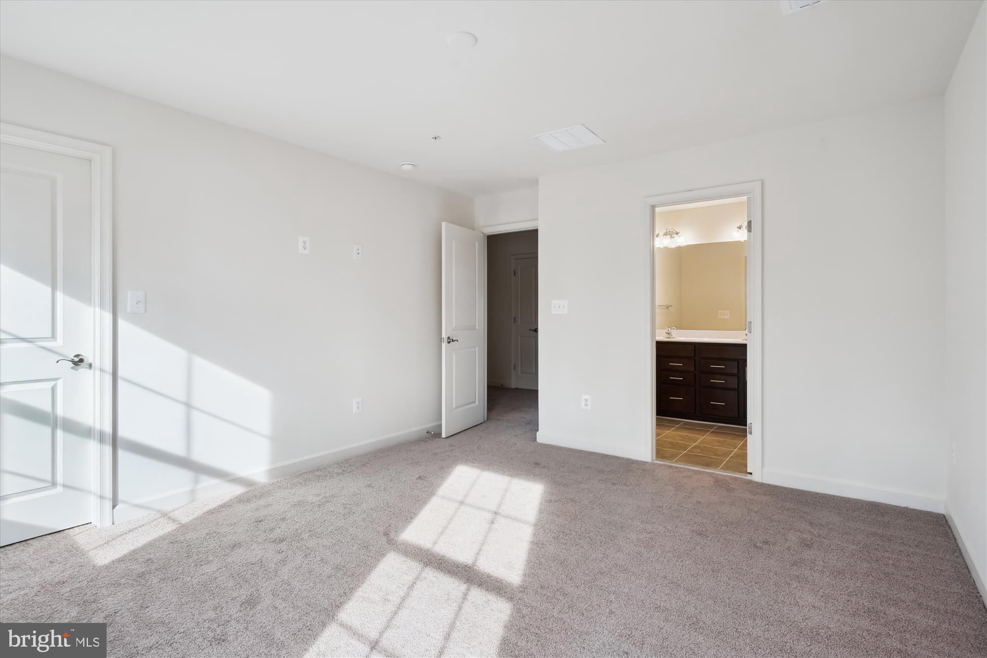 STEEPLECHASE - Residential Lease